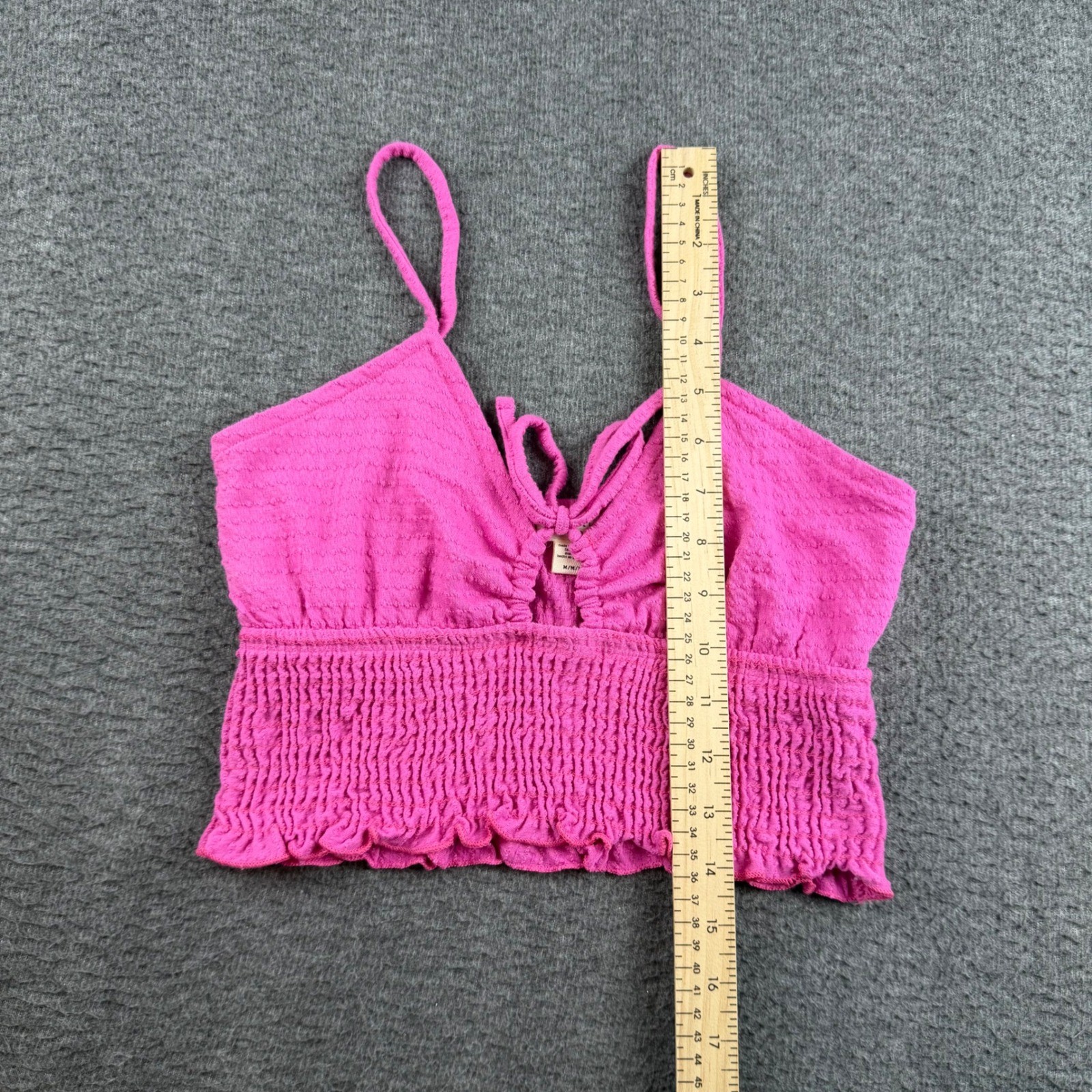 Billabong Crop Top Women’s Medium Pink Smocked Hem Textured Tie Front Camisole
