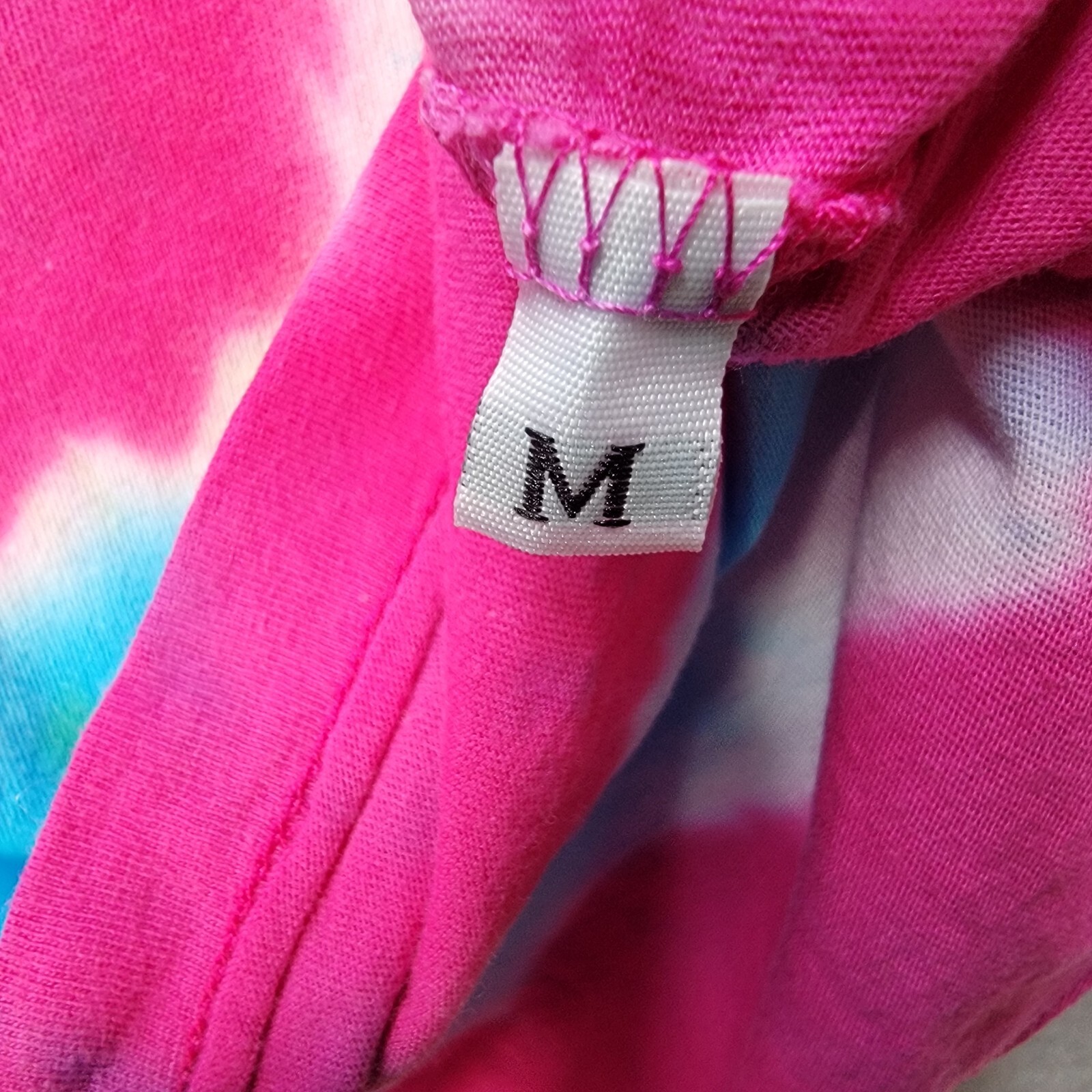 Its Out of LA Magenta Tie Dye Graphic Tee Scoop Neck Extra Slim T Shirt Size M