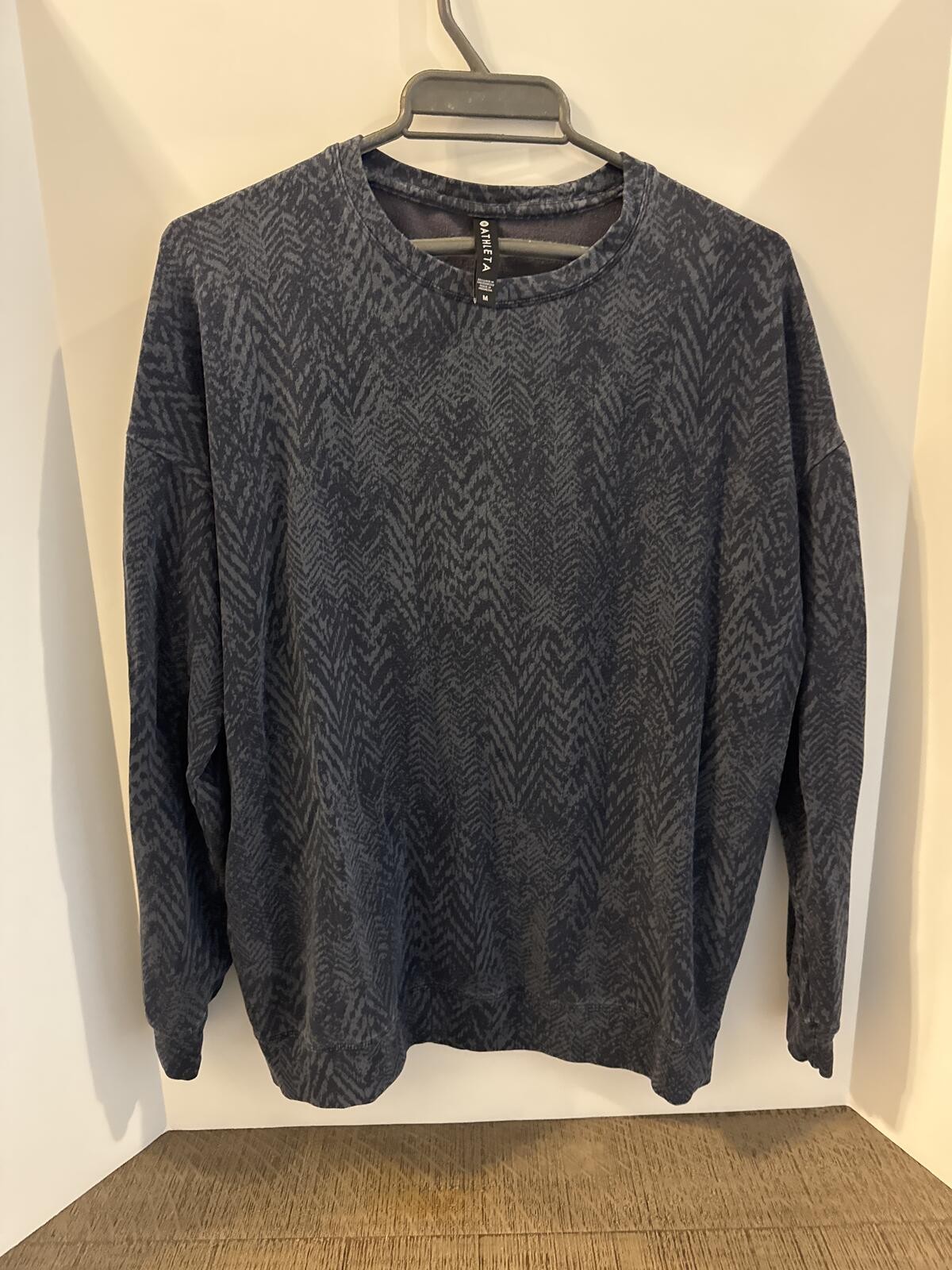 Athleta Womens Navy Heathered Long Sleeve Pullover Top Size M Tencel