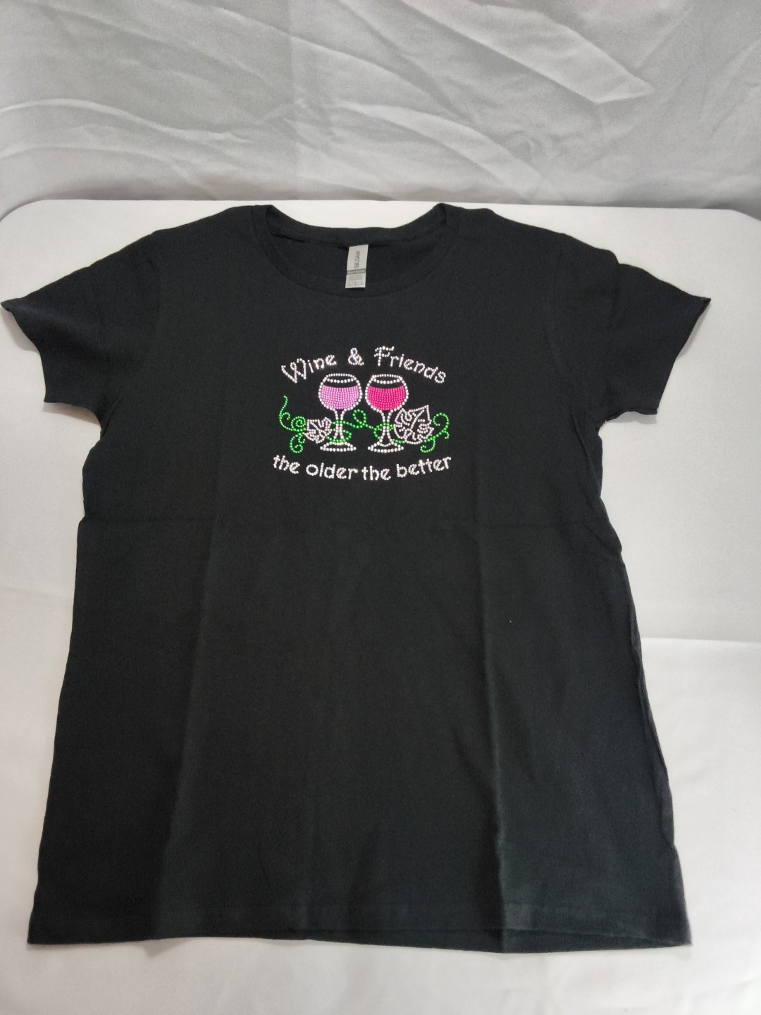 New Black Wine & Friends Beaded Short Sleeve T Shirt Size Large. A15
