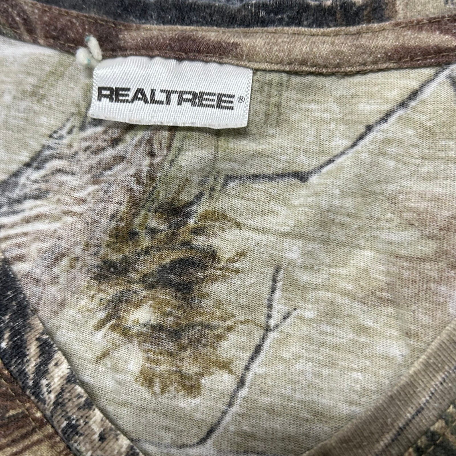 Realtree T-Shirt Womens Size M Brown Camo V-Neck Short Sleeve Outdoor Hunting