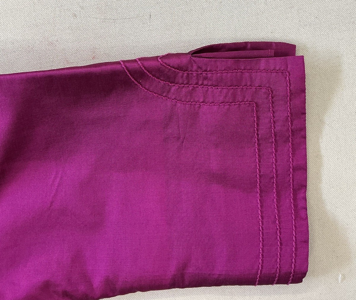Thai Silk Blouse Size XL Fuschia Decorative Stitching Covered Buttons W/loop