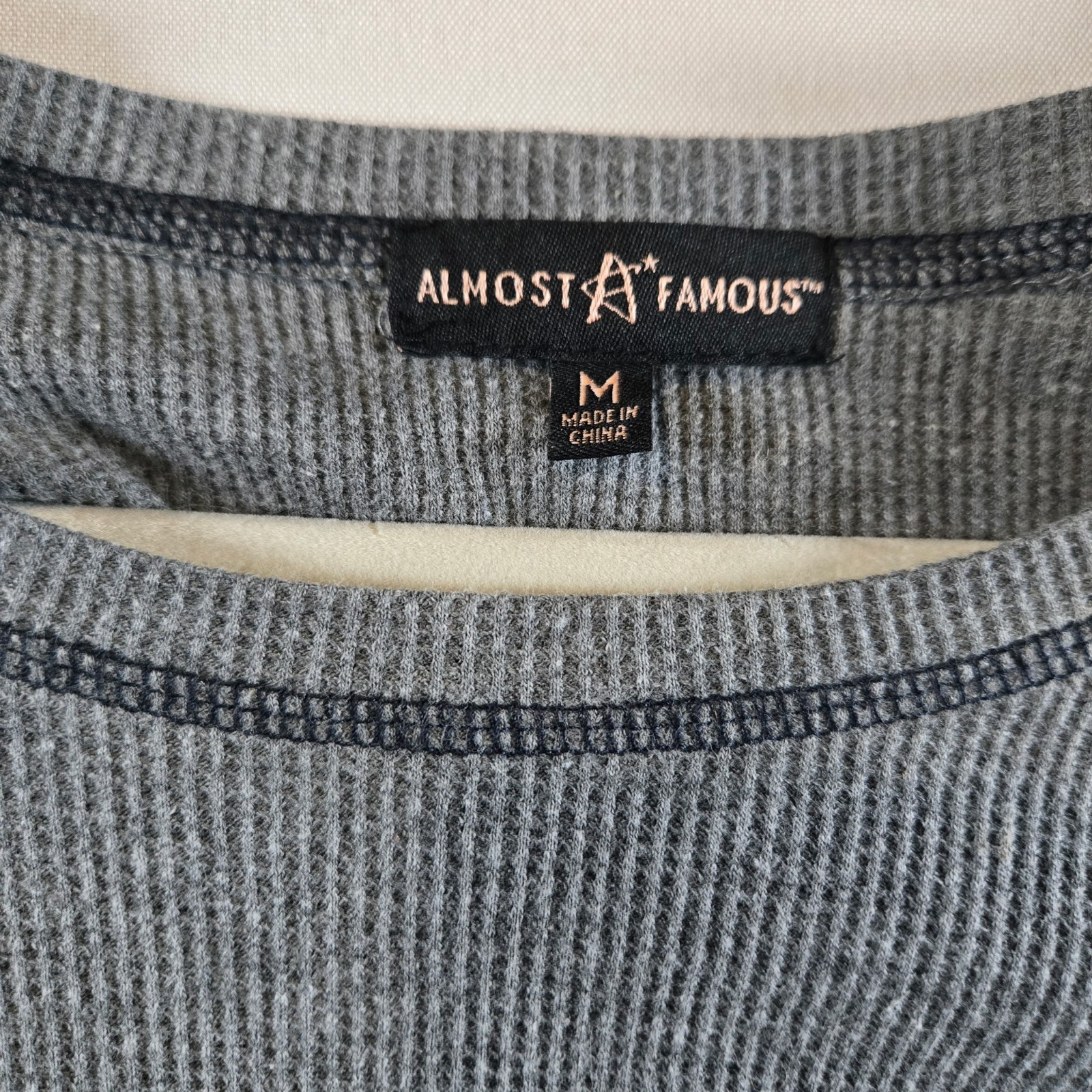 Almost Famous Women’s M Gray Thermal Ribbed Long Sleeve Crop Top Corset Seam