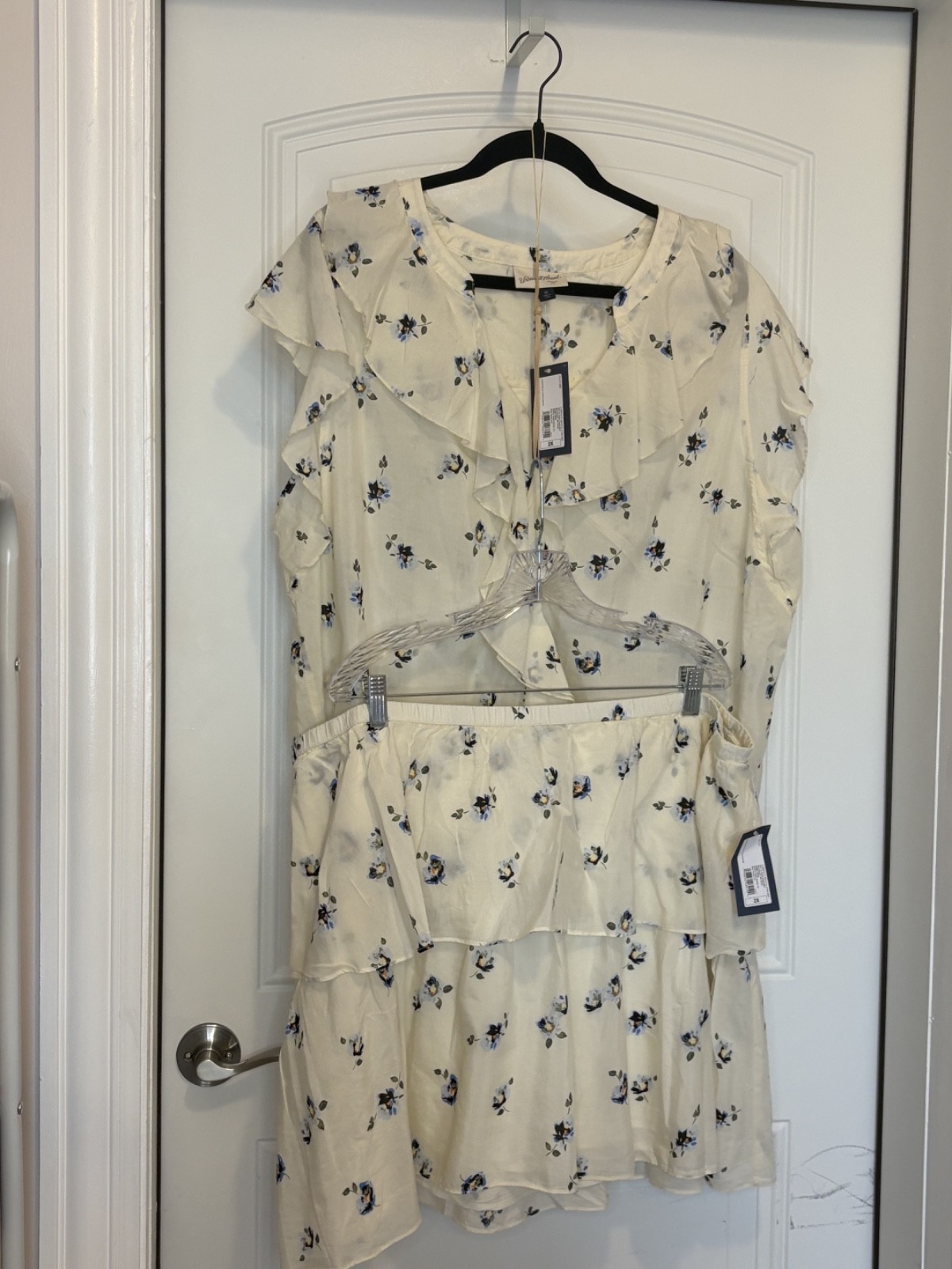 Universal Threads Co. Cream and Blue Floral Blouse and Skir Set
