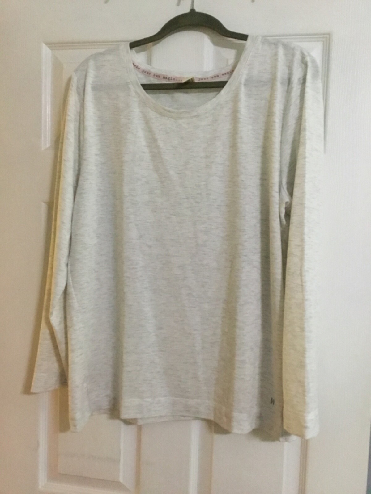 Women’s Hue Lounge/Pajama Top “Make Your Own Magic” Size XL