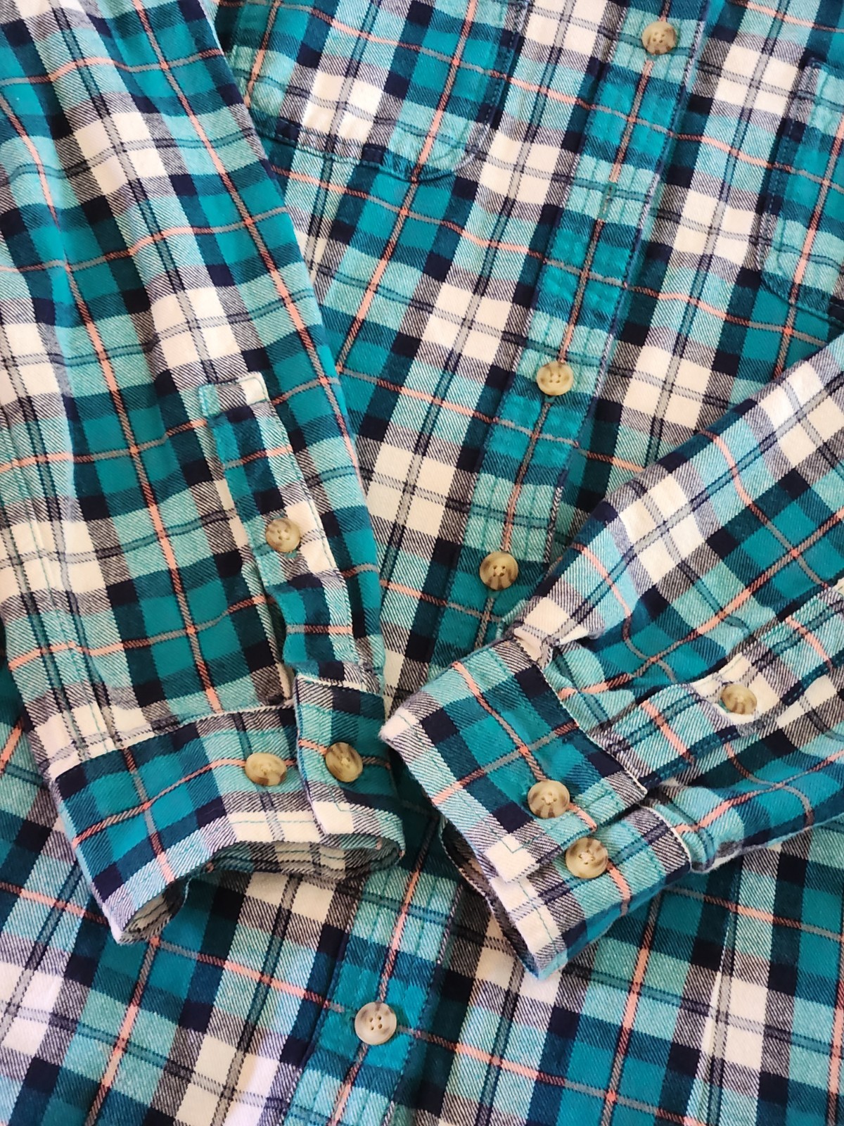 Duluth Trading Co Women Flannel Plaid Shirt M Green Button Up Long Sleeve Cotton