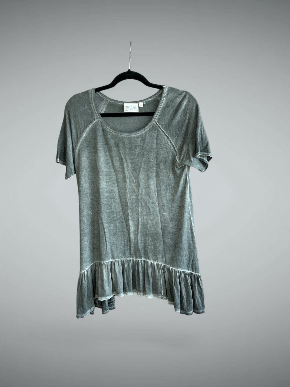 Anthropologie Dantelle Ruffle Hem Top Distressed Gray Drop Waist Size Medium