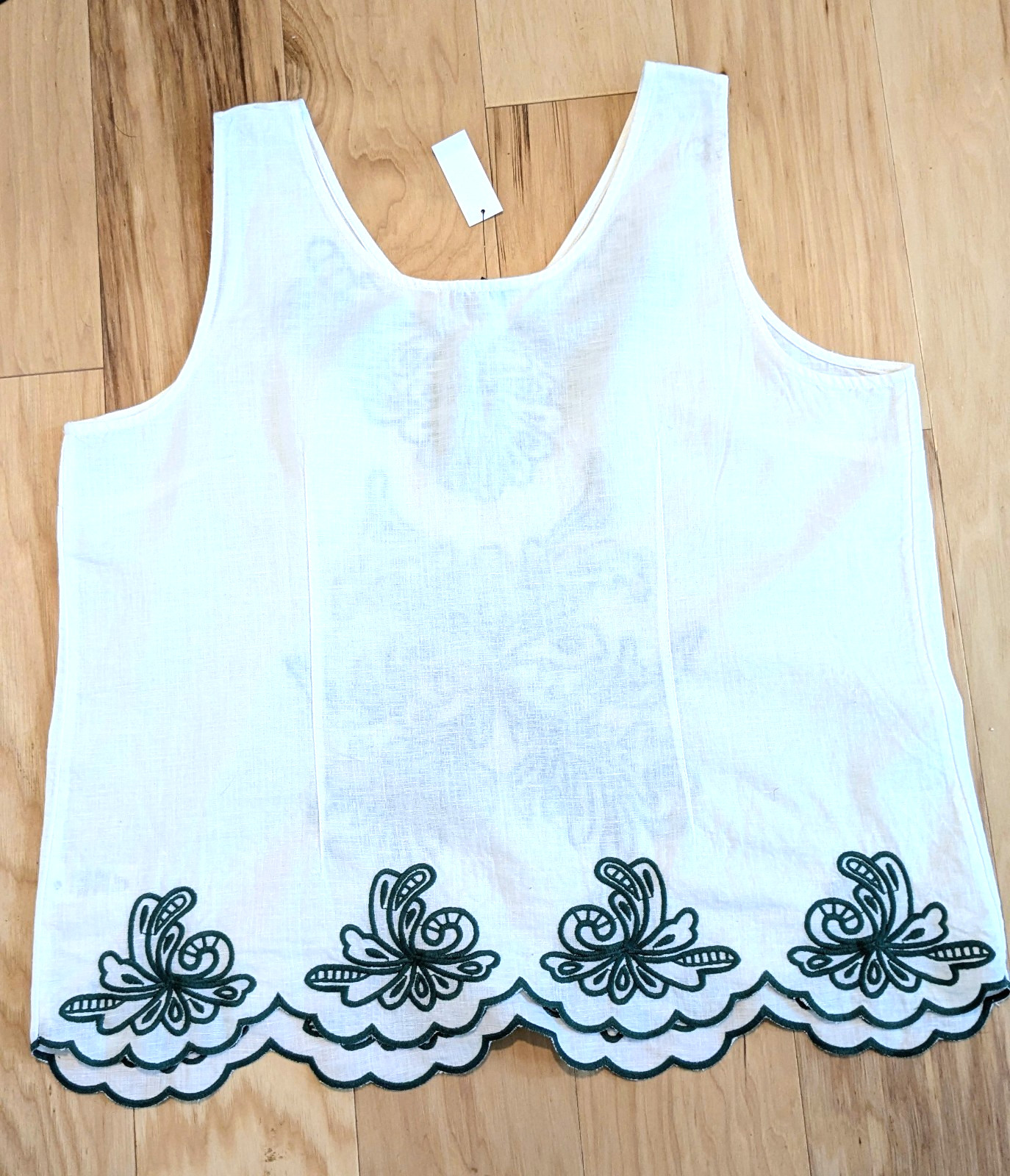 NWT Talbots SZ XL White Linen Shell Top Floral Embroidery Cottagecore Grandma