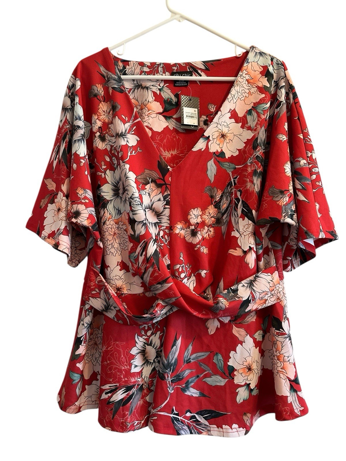 City Chic Floral Blouse Womens 20 Red W/ Flowers Flutter Sleeves V-Neck NWT