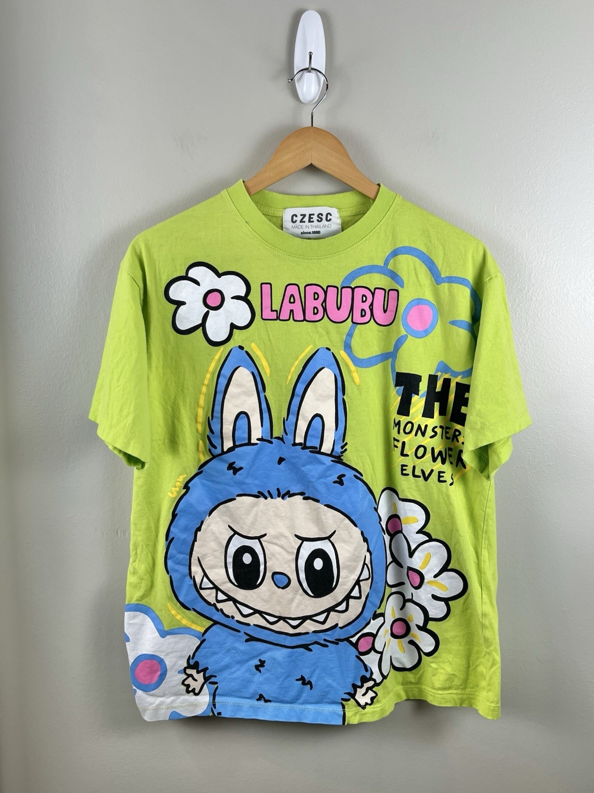 Labubu Graphic Tee Womens Sm? Green “The Monsters Flowers Elves” Crew Neck
