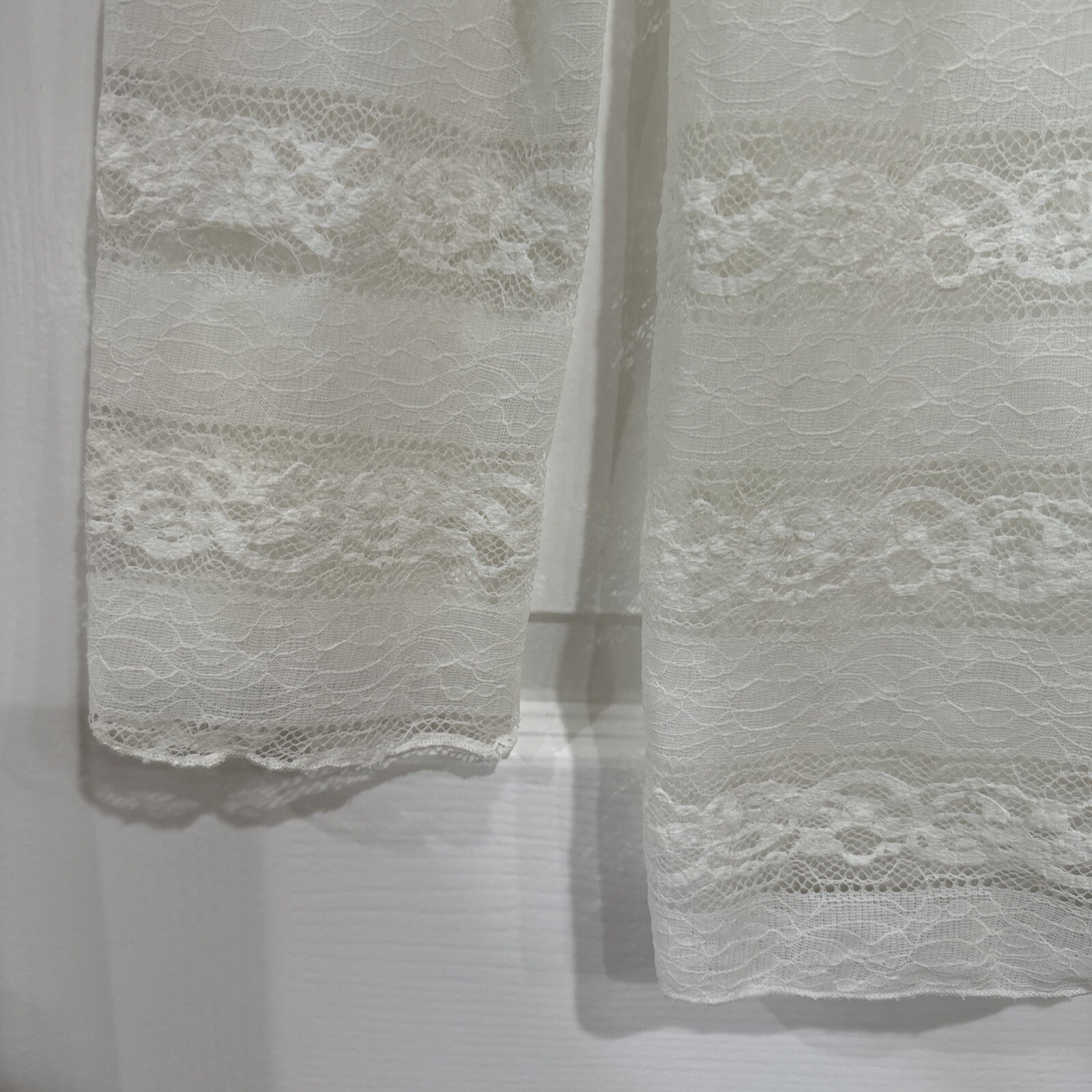 Cowgirl Up Women’s XL Long Sleeve Pullover Ivory Lace Top Crossover Open Back