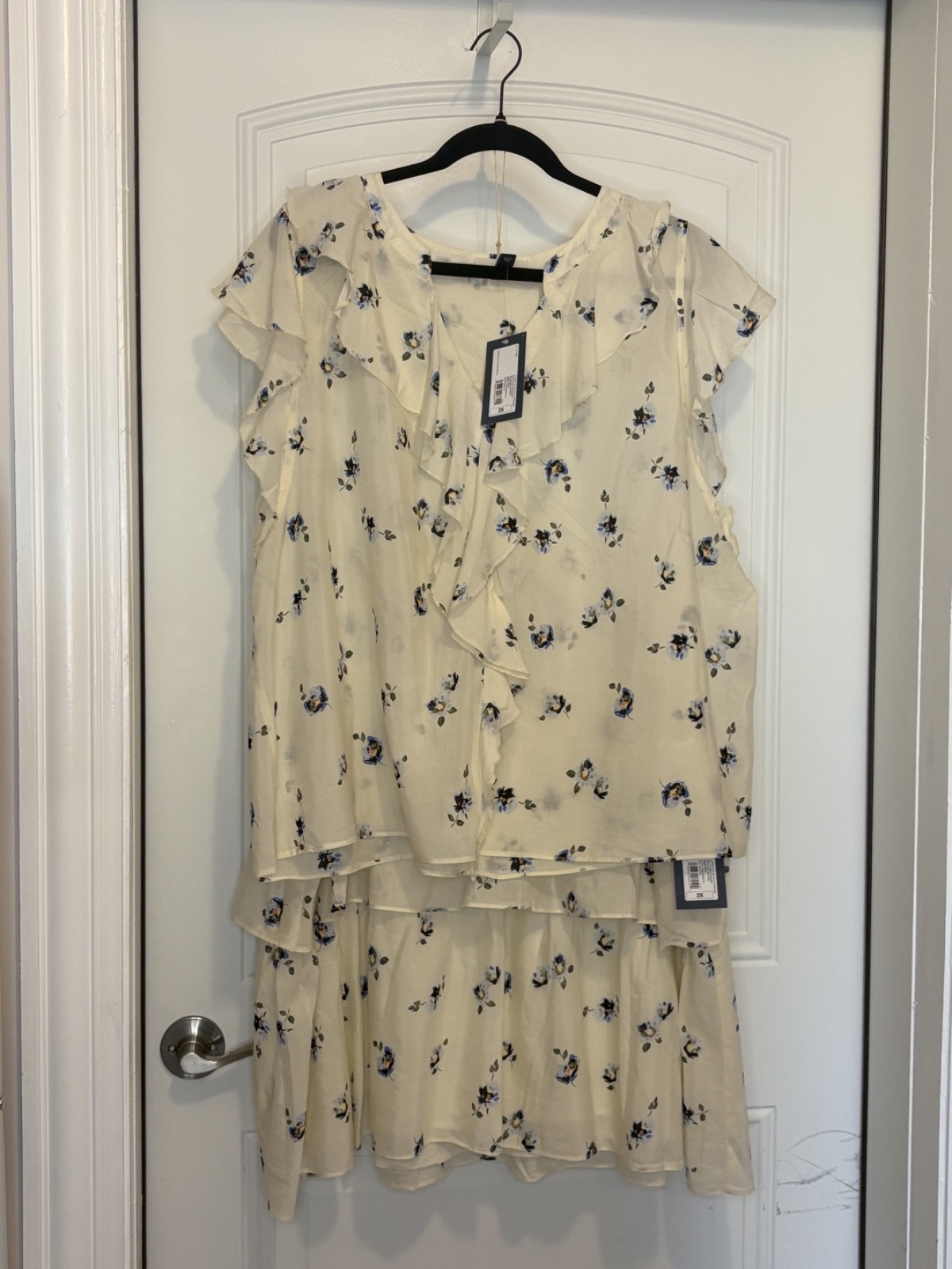 Universal Threads Co. Cream and Blue Floral Blouse and Skir Set