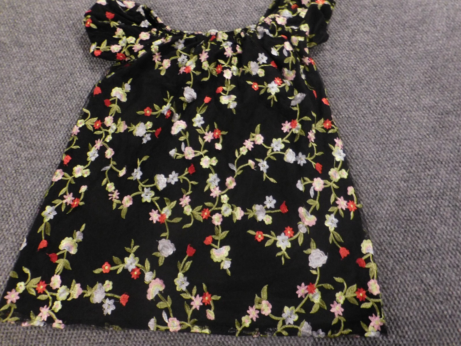 Kimchi Blue Womens Blouse medium Black pullover floral