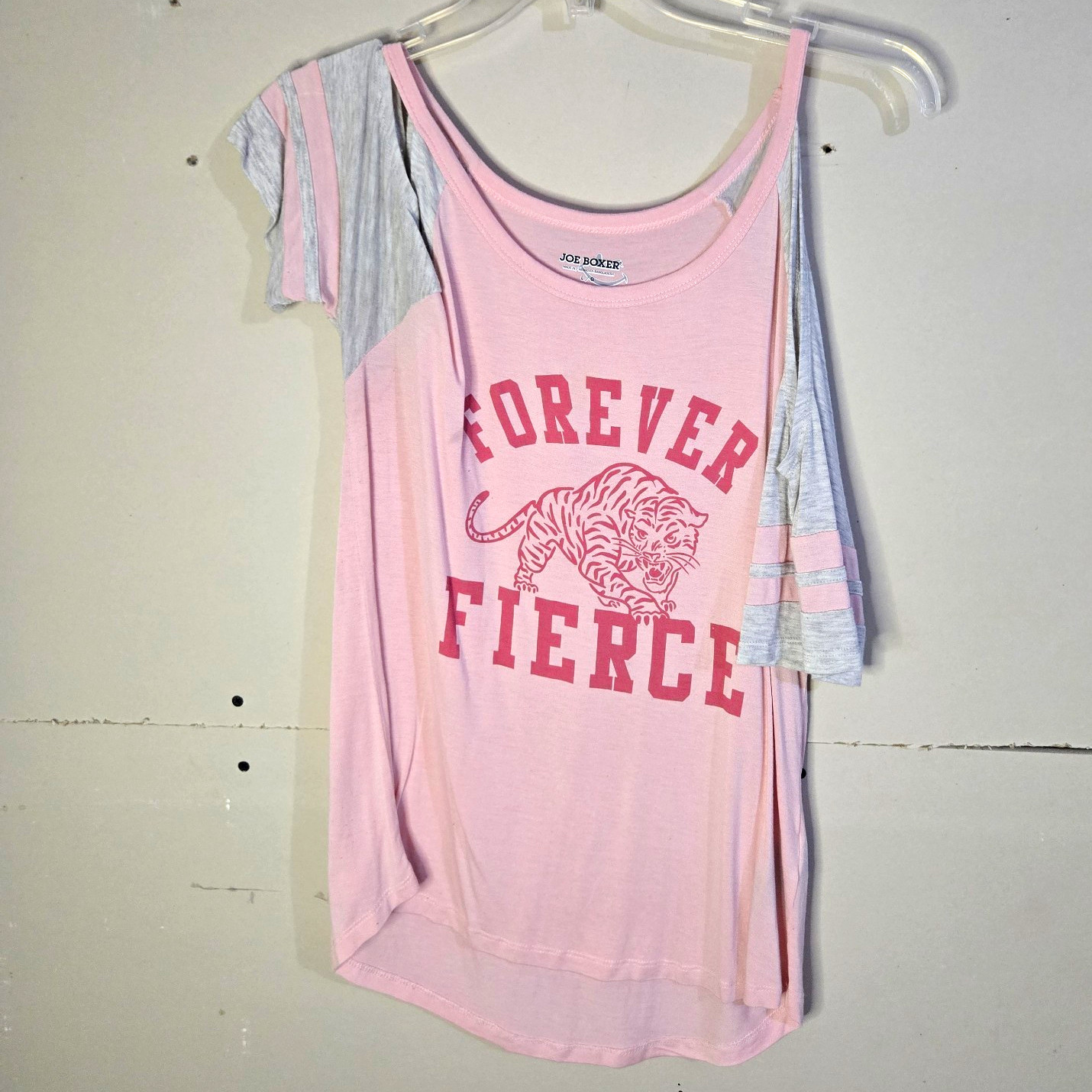 Joe Boxer Women’s L Pink/Gray Tiger Graphic Shirt Scoop Neck