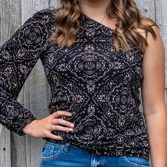 Maurices Black Tan One Shoulder Stretchy Blouse Top Size 2X NEW WITHOUT TAGS!