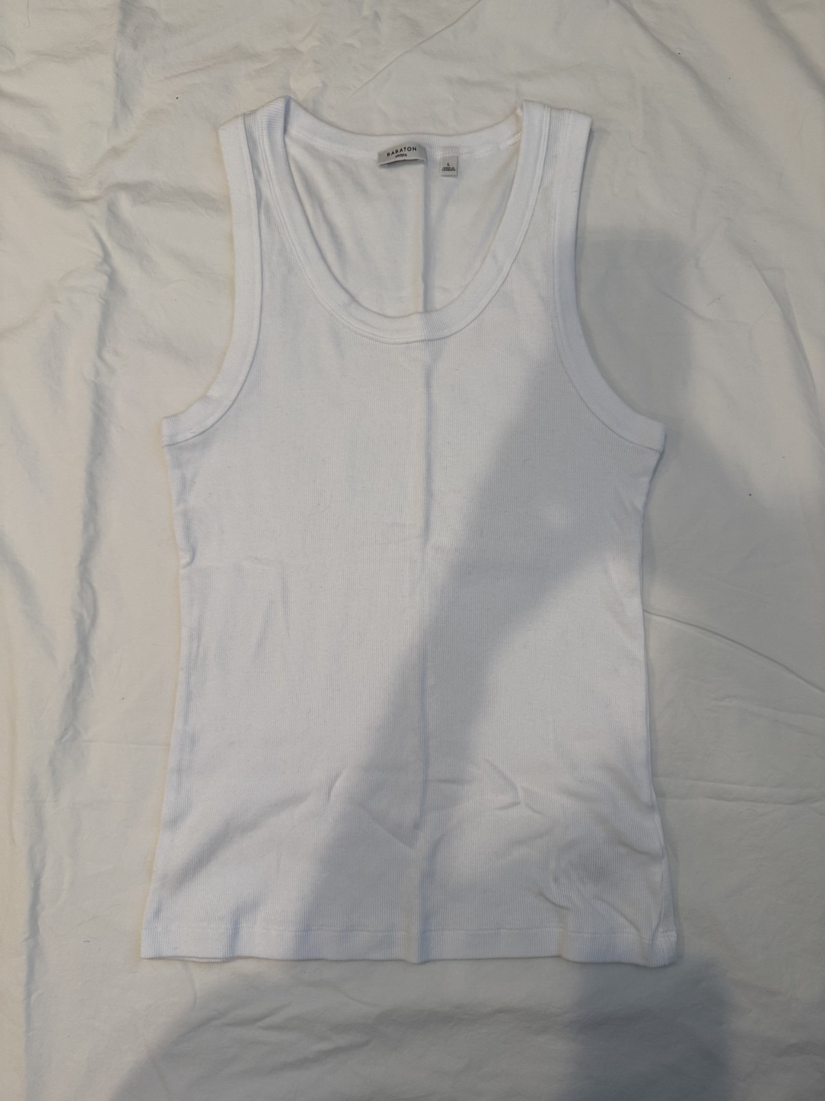 Babaton Aritzia White Ribbed Scoop Neck Tank Top – Size L