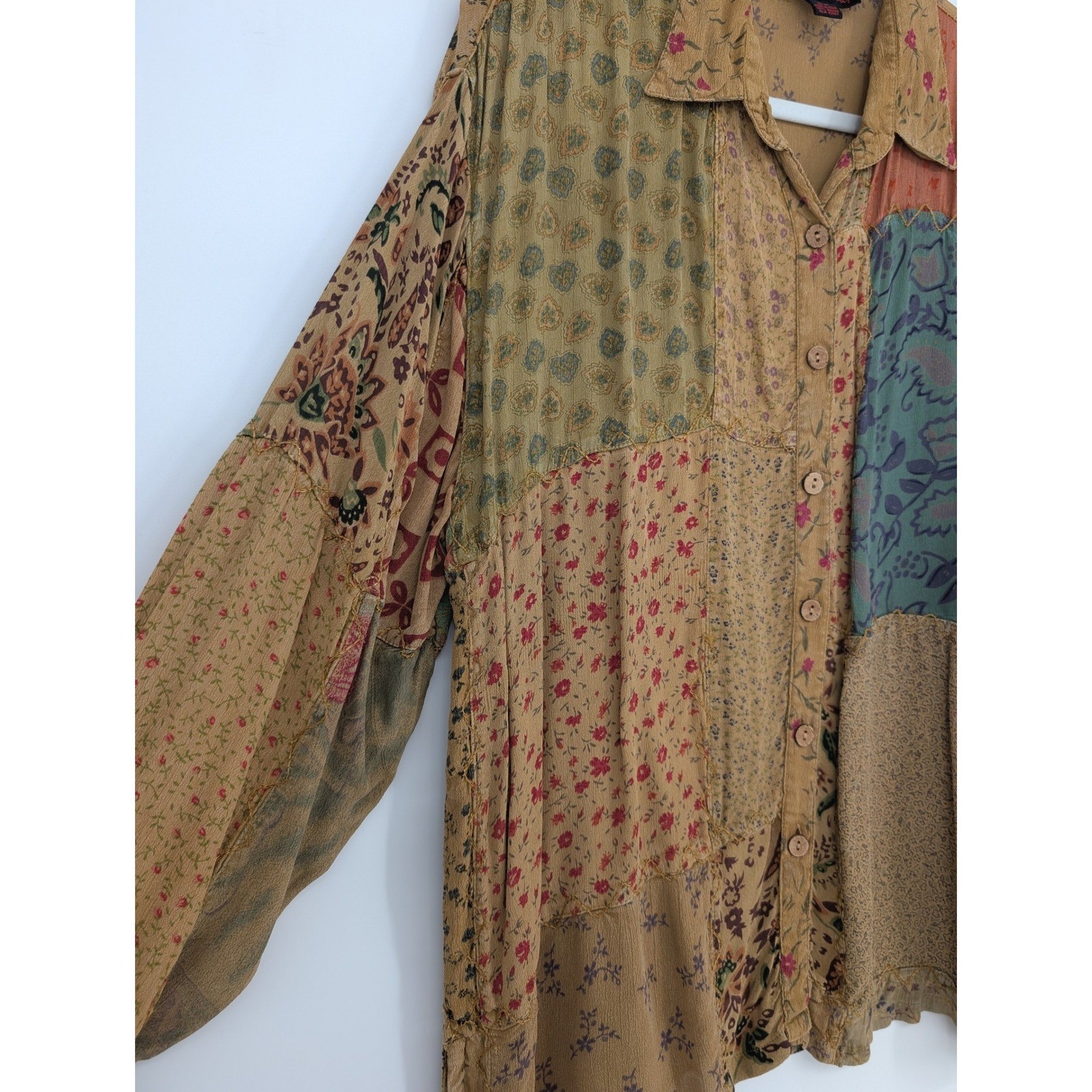 Sacred Threads Patchwork Shirt Womens S/M Multicolor Boho Floral Cottage Prairie