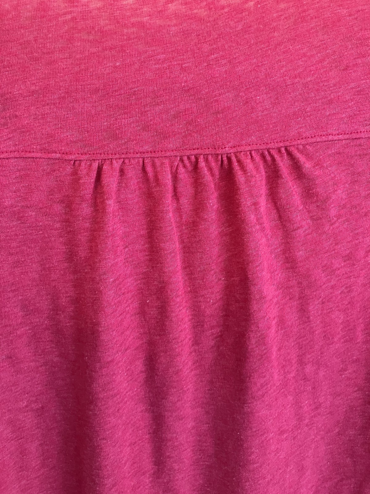 Eddie Bauer Strawberry Pink V Neck 3/4 Sleeve Soft Cotton Blend Smocked Tee M