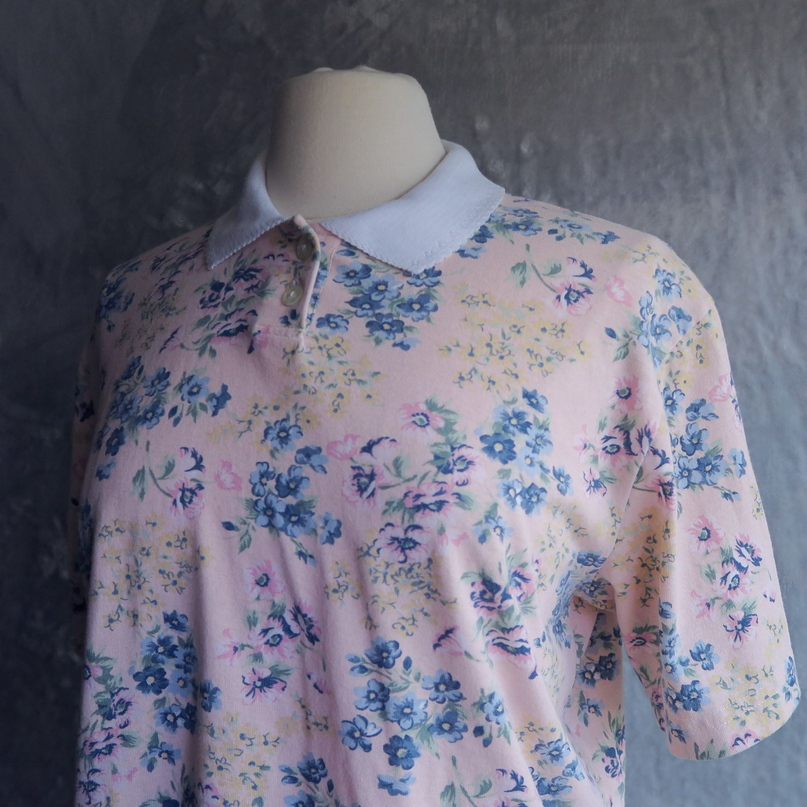 CASCADE BLUES Pastel Pink Floral Print Polo Shirt Size M Pointelle Collar Boxy