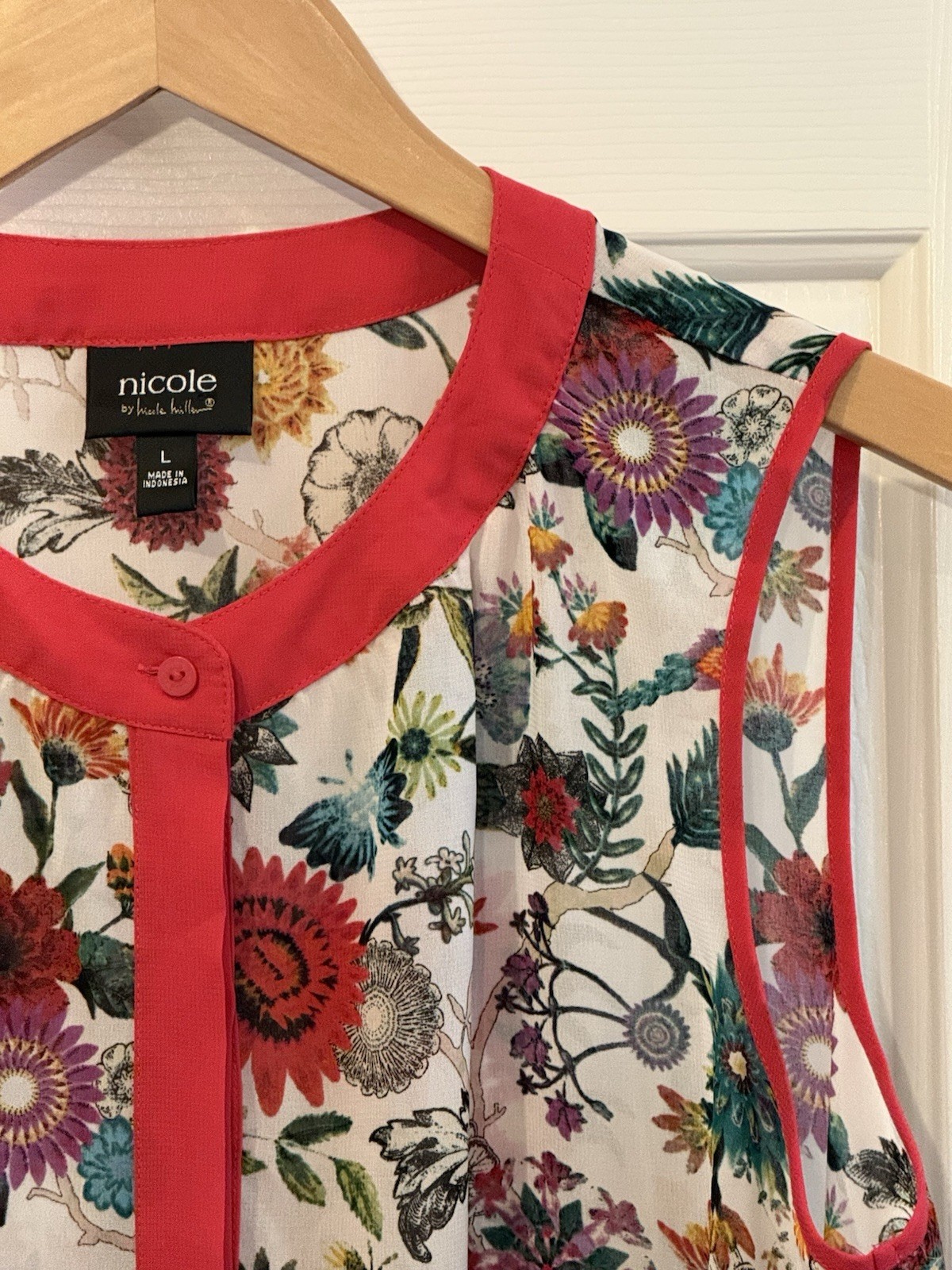 Nicole Miller Floral Sheer Garden Summer Button Sleeveless Blouse Size Large