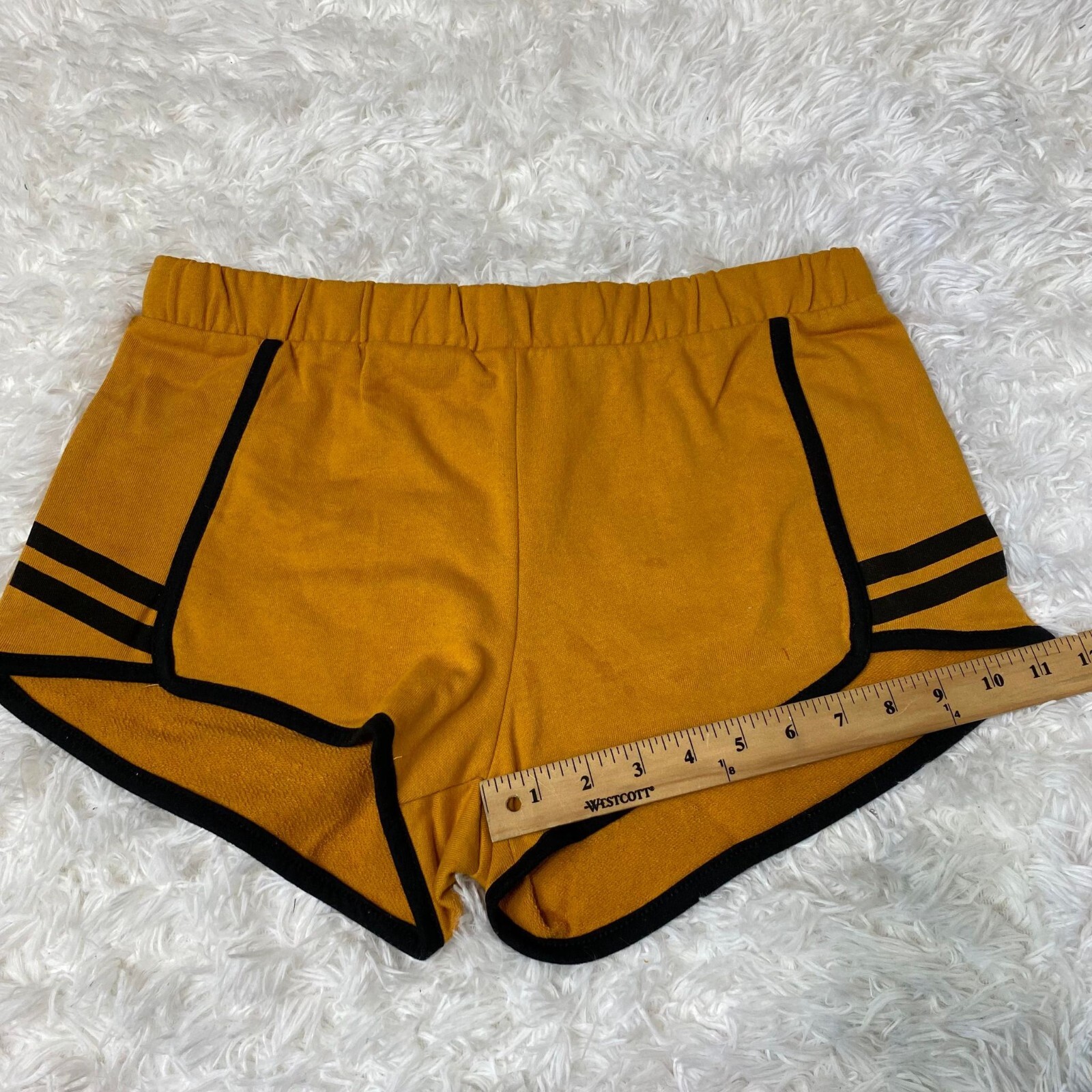 Active USA Women’s Oversized Crop Top & Shorts Terno – Size Large – Mustard