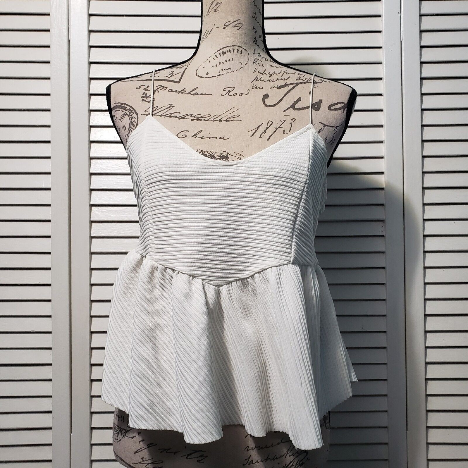 Zara Trafaluc Baby Doll Tank Women’s Medium White Ribbed Camisole Top Side Zip