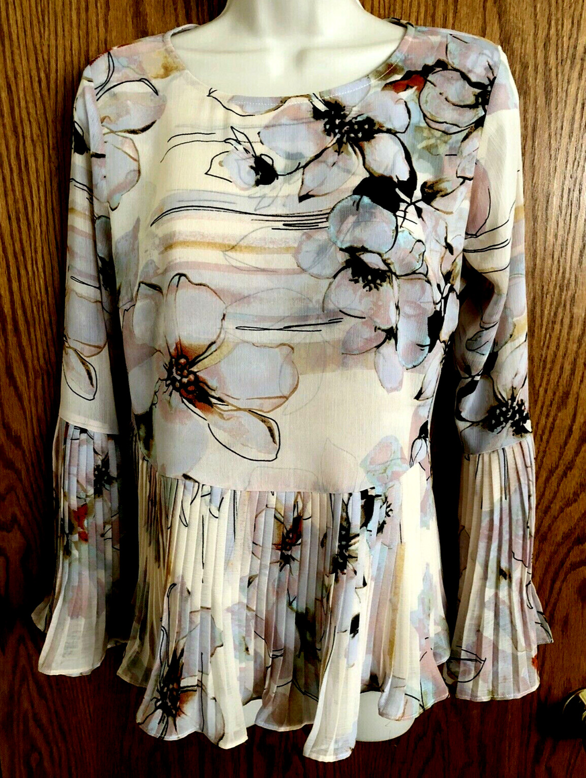 Sioni Floral Sheer Floral Blouse Pleated Layered Long Sleeves Women’s Size S NWT