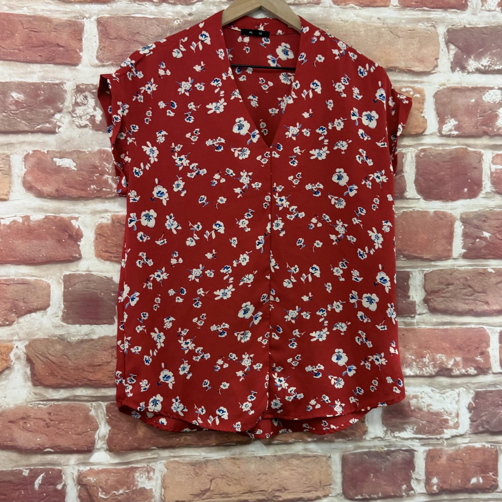 Pleione Top Womens Small Red Multicolor Ditsy Floral Casual Career Shirt
