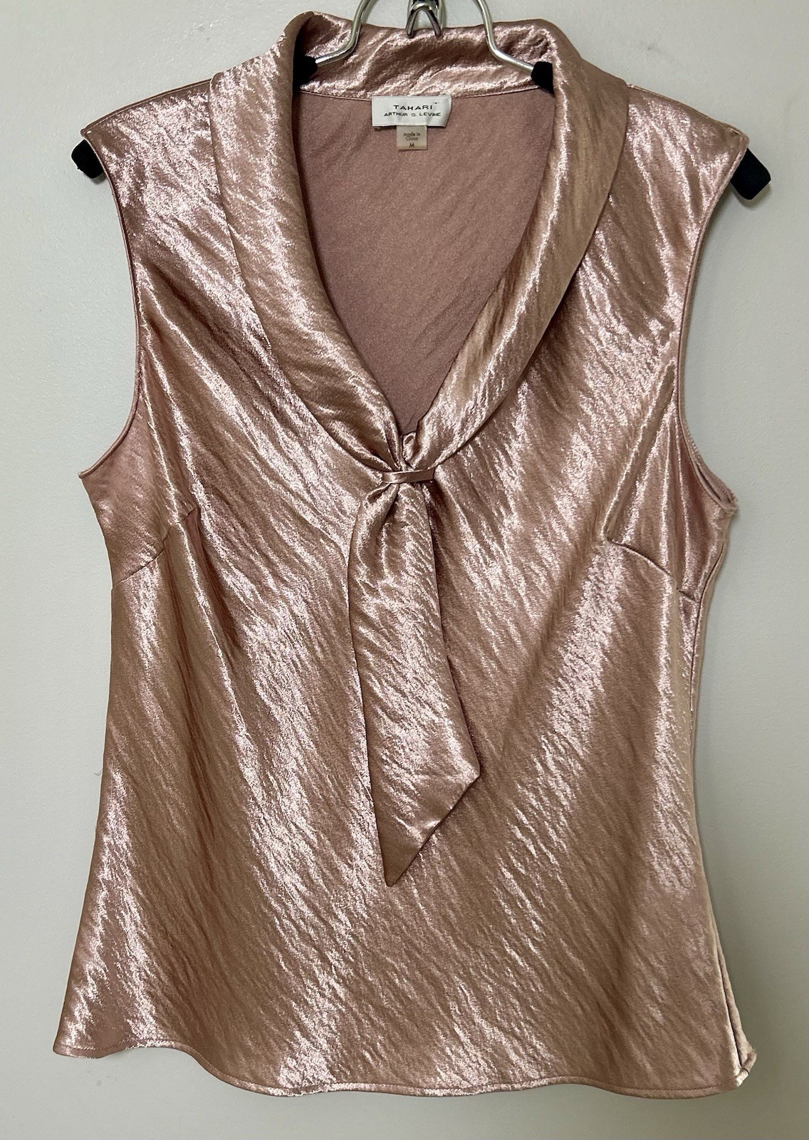 NWT Tahari Women’s M Silky Antique Pink Sleeveless Faux Tie Top Shimmery Glamour