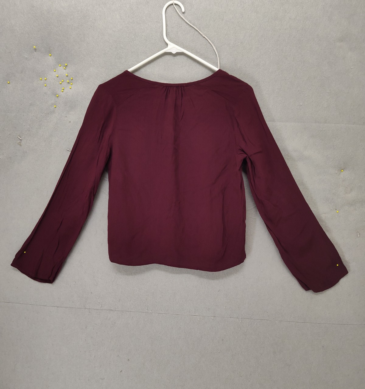 Forever 21 Women Top Small Burgundy 100% Rayon Long Sleeve V Neck Casual Fit