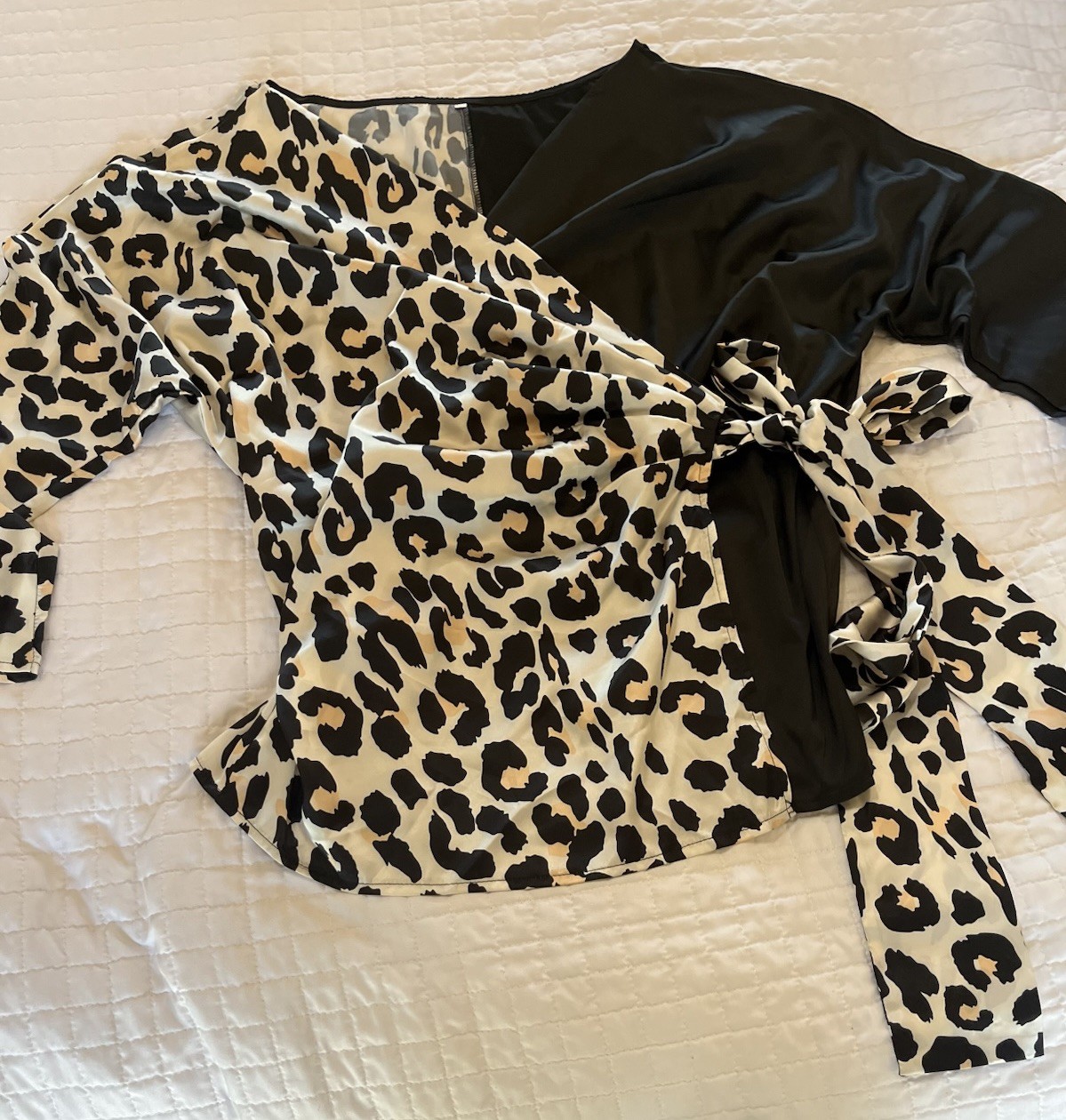 Wrap Top-Sultry Animal & Black Color Combo Is Pure Elegance Plus Size XXXL NWOT