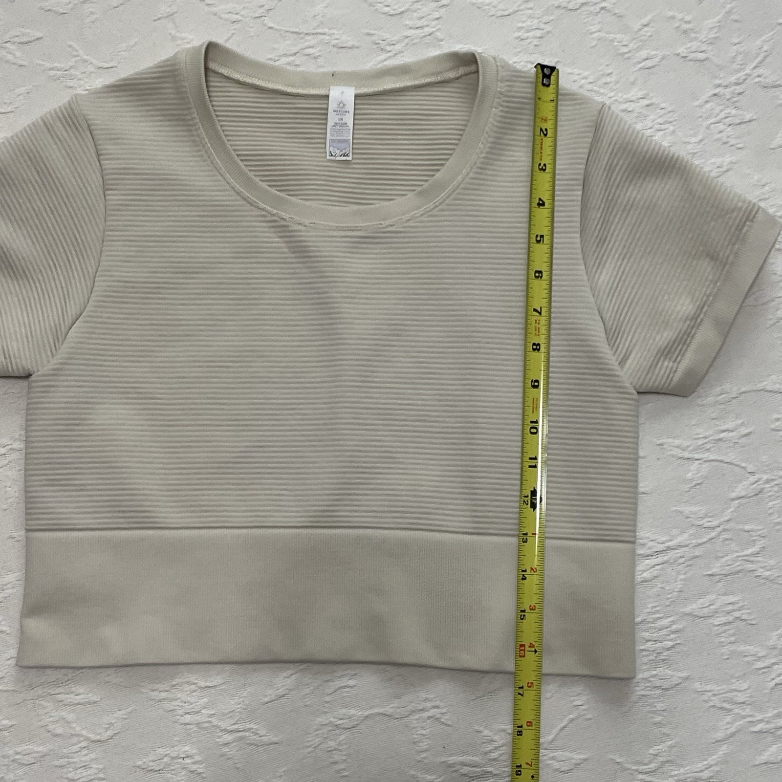 Offline by Aerie Cropped Top Cream Sidewalk Seamless Stretch Shirt Sz L Workout