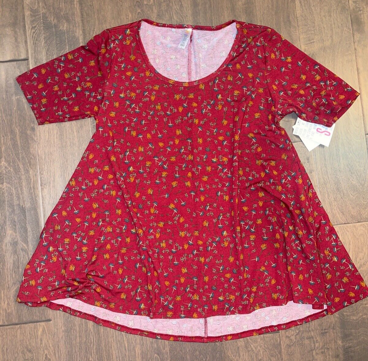 Lularoe Perfect T Red Blue Green Flower Shirt S NWT