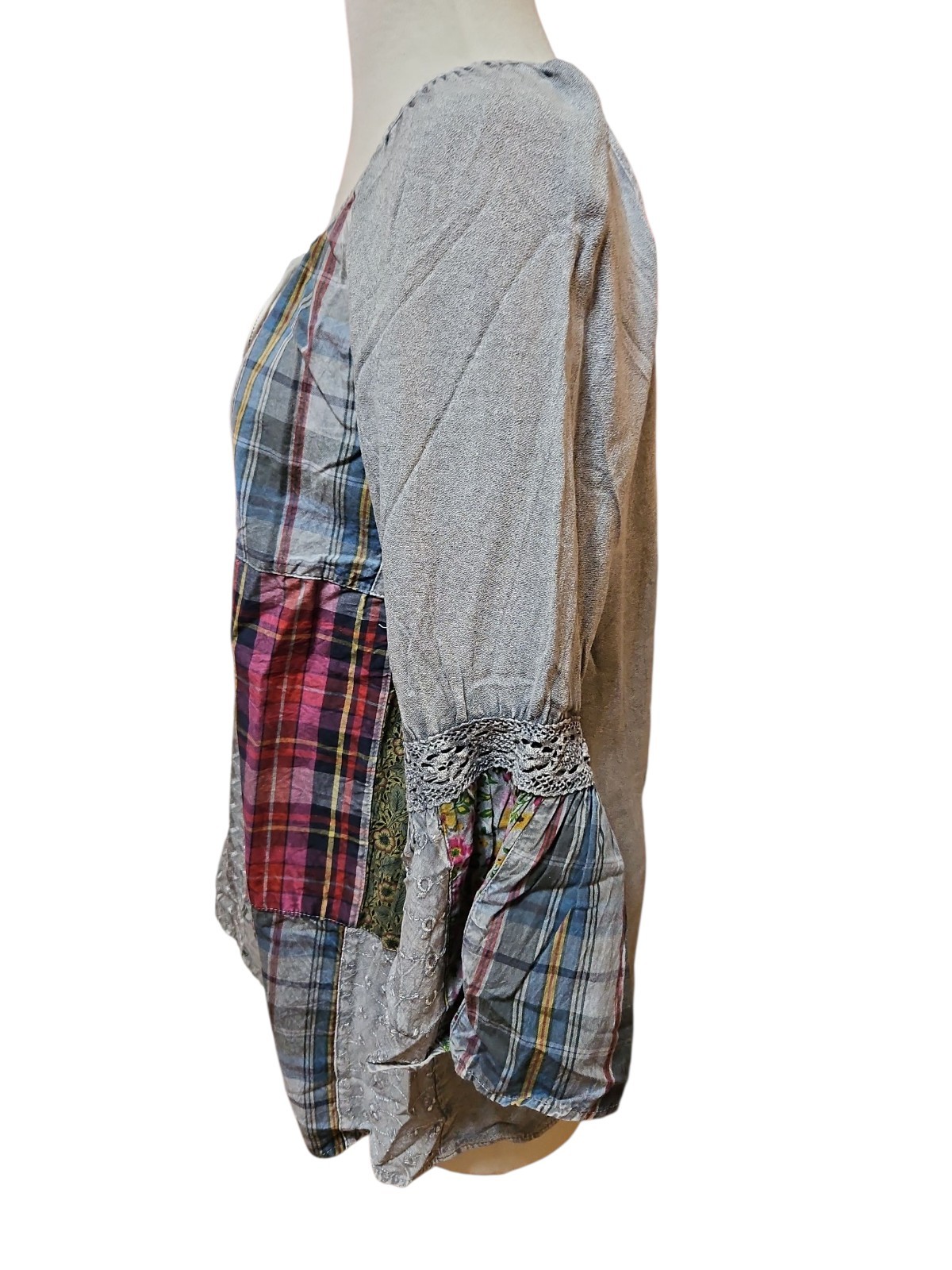 Young Threads Blouse L Womens 3/4 Bell Sleeve Gray Patchwork Tie Neck Boho New
