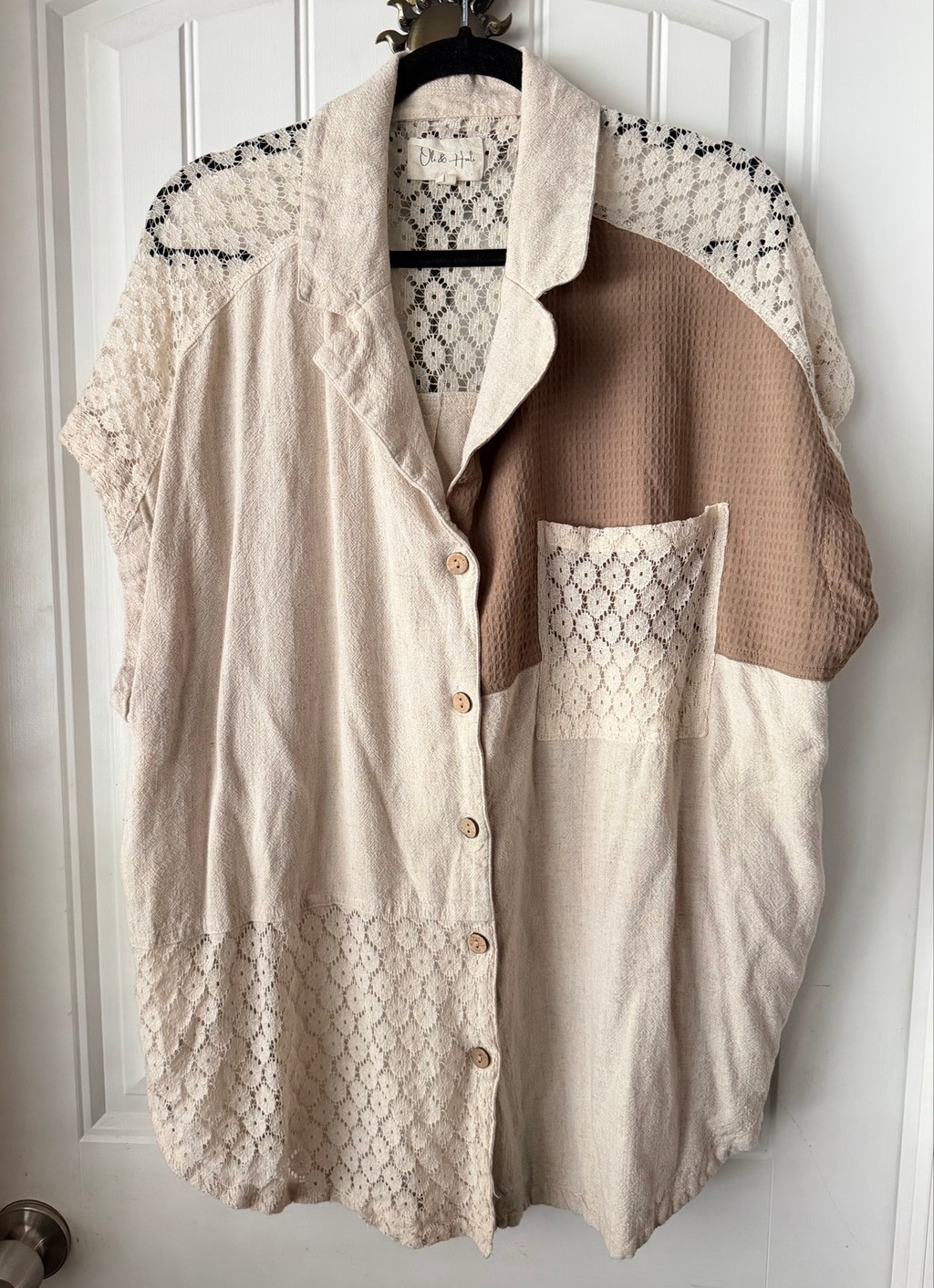 Women’s Oli & Hali Button Down Shirt Size L Beige Brown Lace Detail