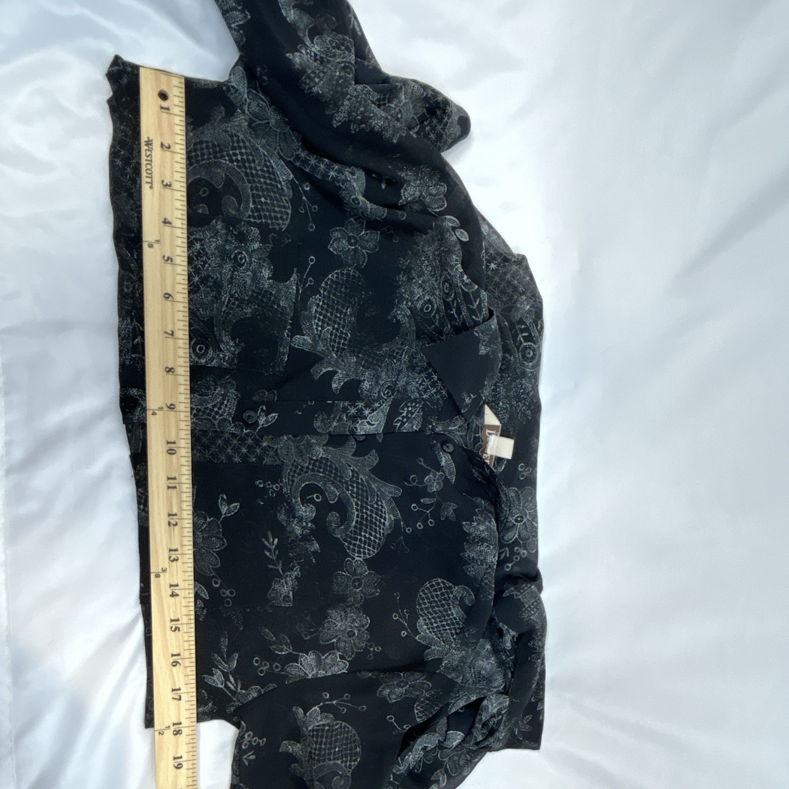 Decree Women’s XS Black Gray Sheer Paisley Collared Long Sleeve Button-Up Blouse