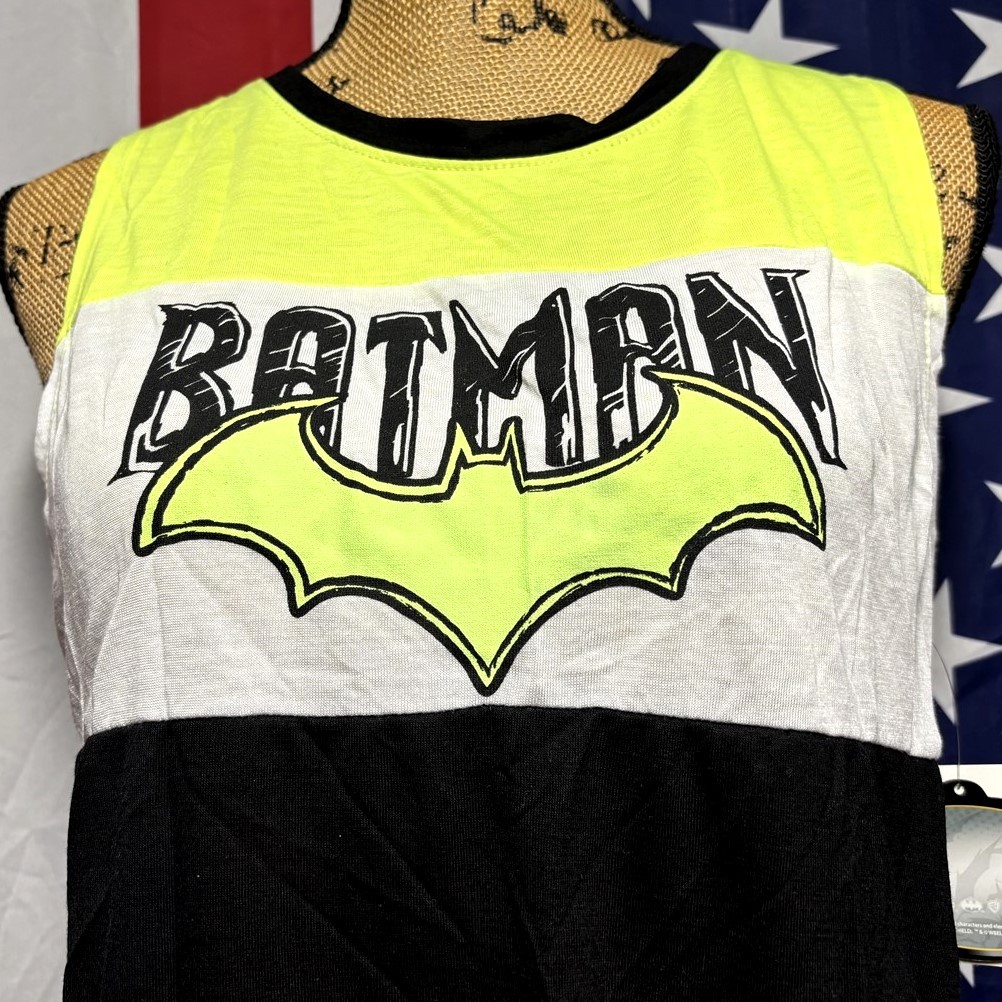 BATMAN juniors tank top M sleeveless 7 9 neon graphic DC Comics superhero NWT