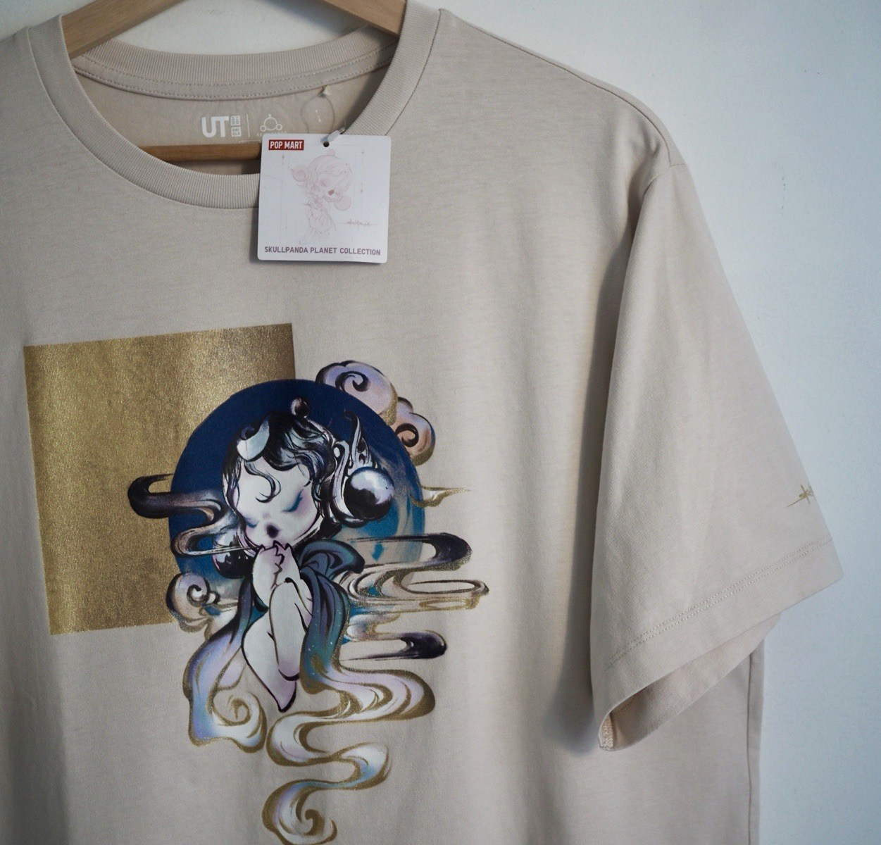 Skullpanda Golden Pop Mart Uniqlo T Shirt Size Medium New USA Seller