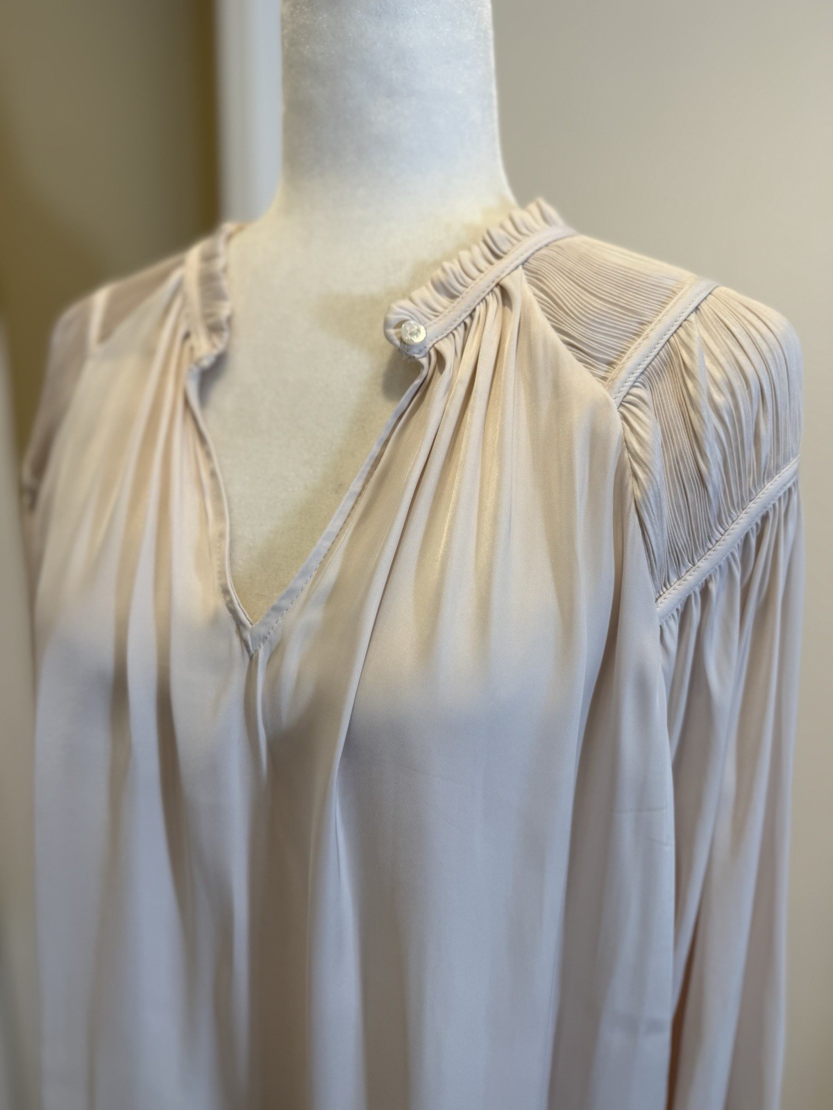 Rachel Zoe Satin Blouse XL Ivory Poet Sleeve Smocked Pleated Regal Coquette