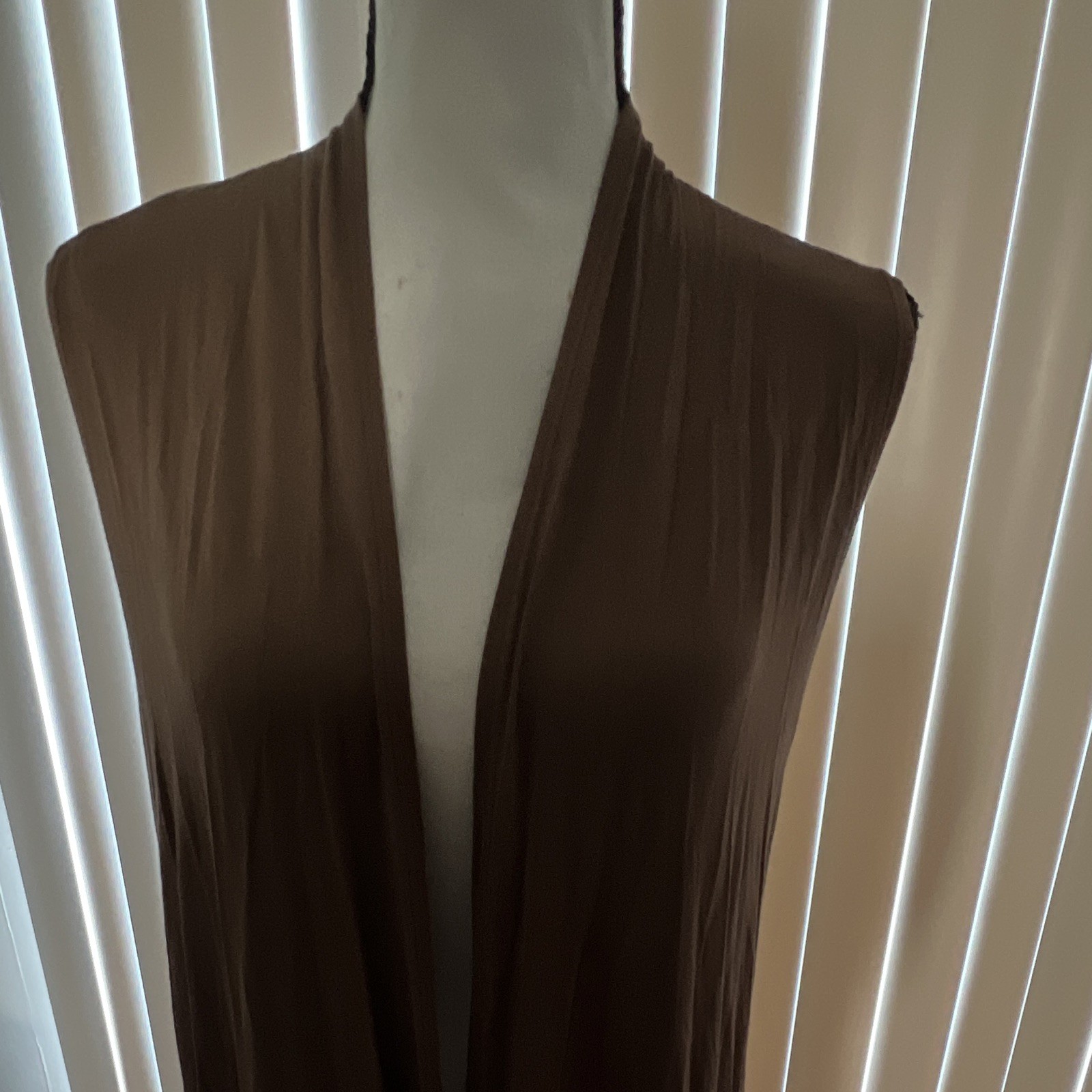 Azules USA Women’s Brown Solid V-Neck Sleeveless Open Front Long Cardigan S