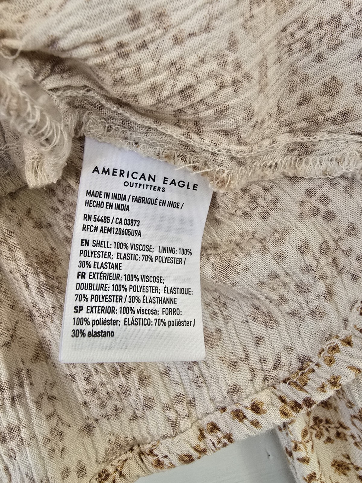 American Eagle Women’s XS Smocked V-Neck Peasant blouse Floral Boho Peplum Top