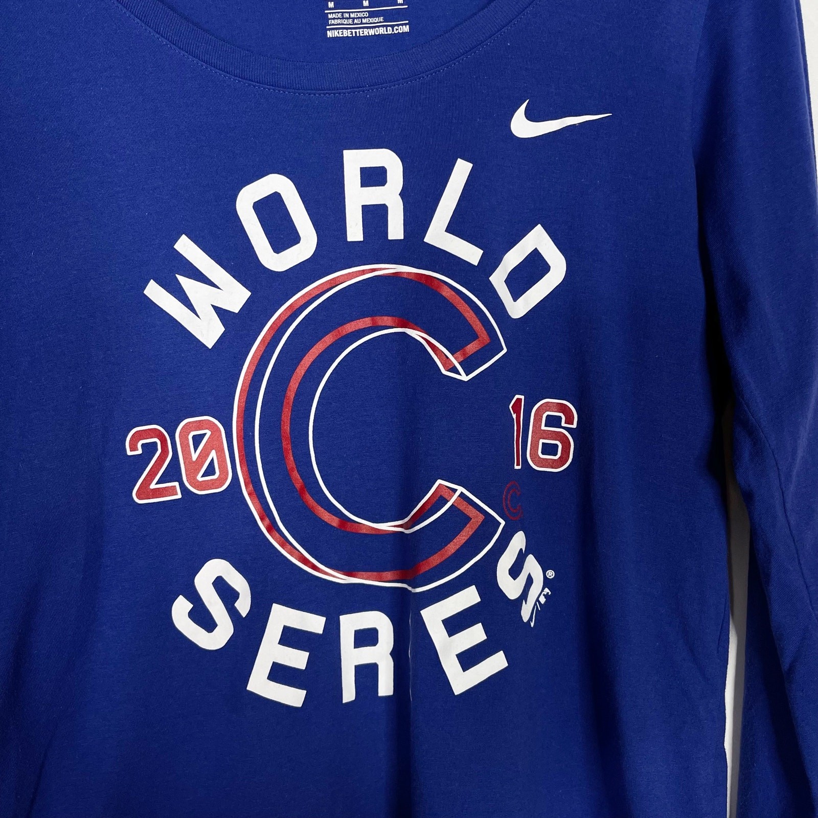 Nike Womens M Blue Athletic Cut Chicago Cubs 2016 World Series Long Sleeve Tee