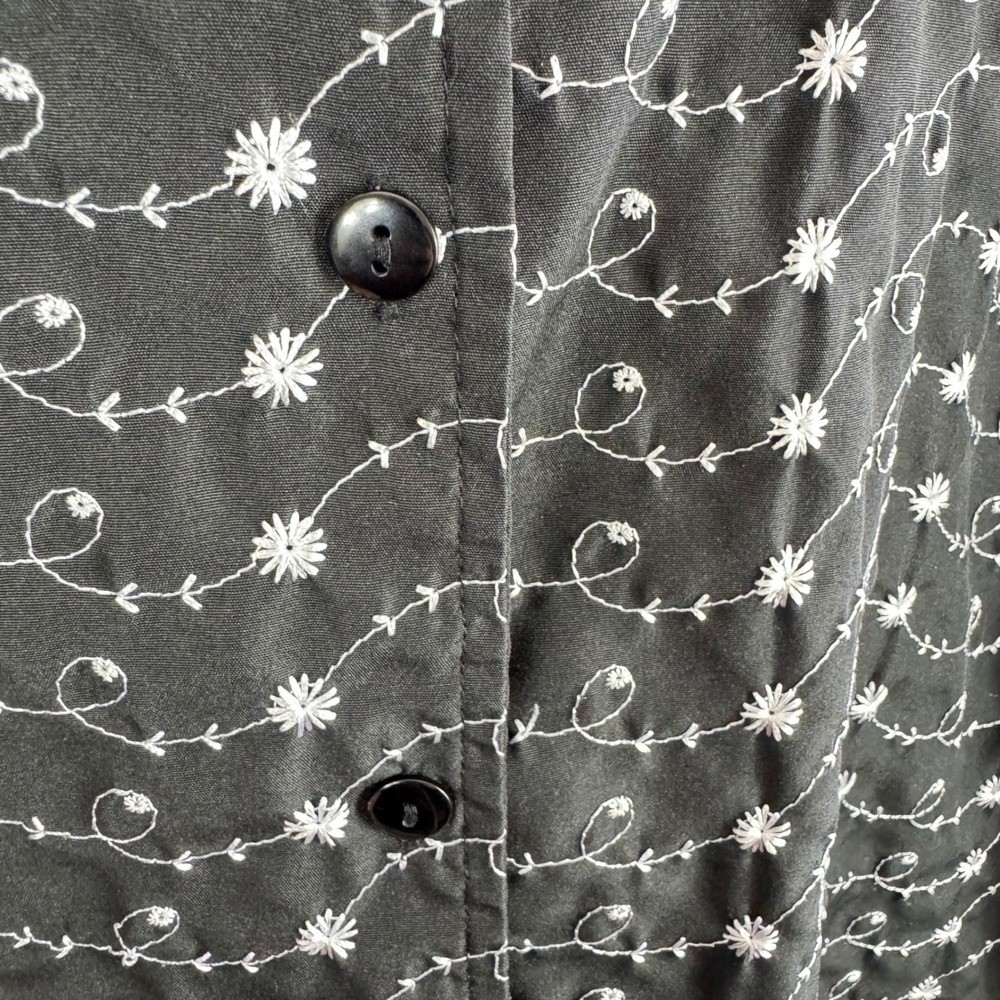 Adrian Delafield for Haband Black Floral Embroidered Button Up Shirt Size LP