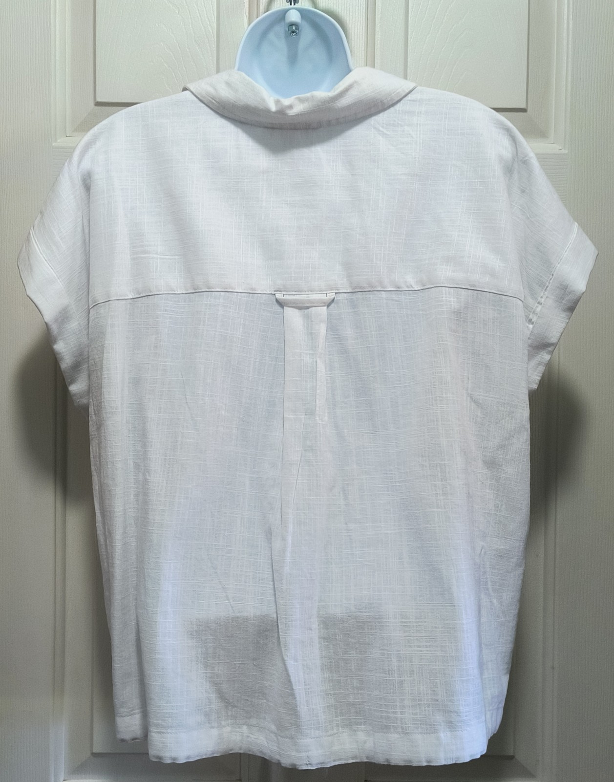 Time & Tru Short Slv Button Up Shirt Women’s M 8-10 White Cotton Linen Blend A28