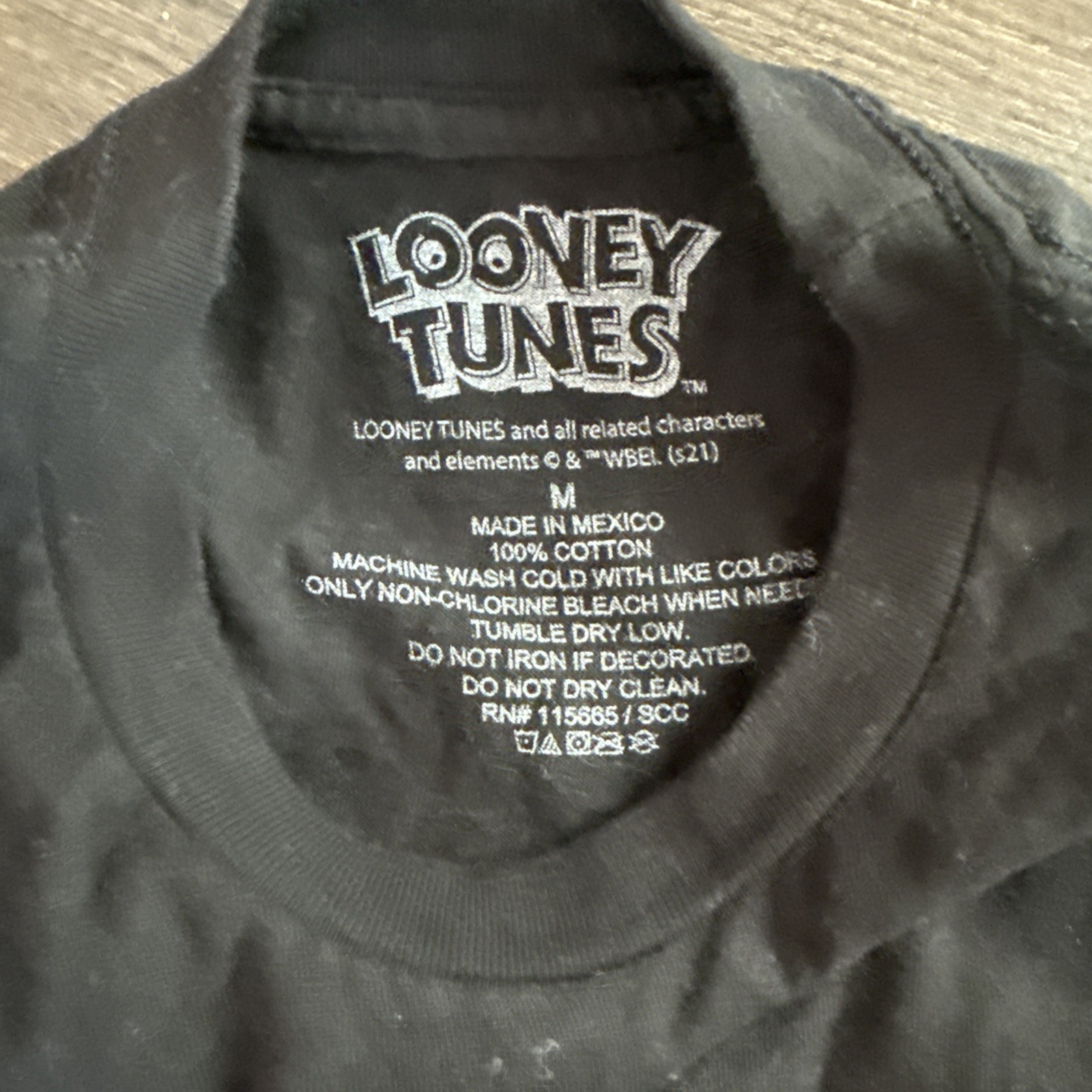 LOONEY TUNES Official “That’s All Folks!” Retro Cartoon T-Shirt Sz M