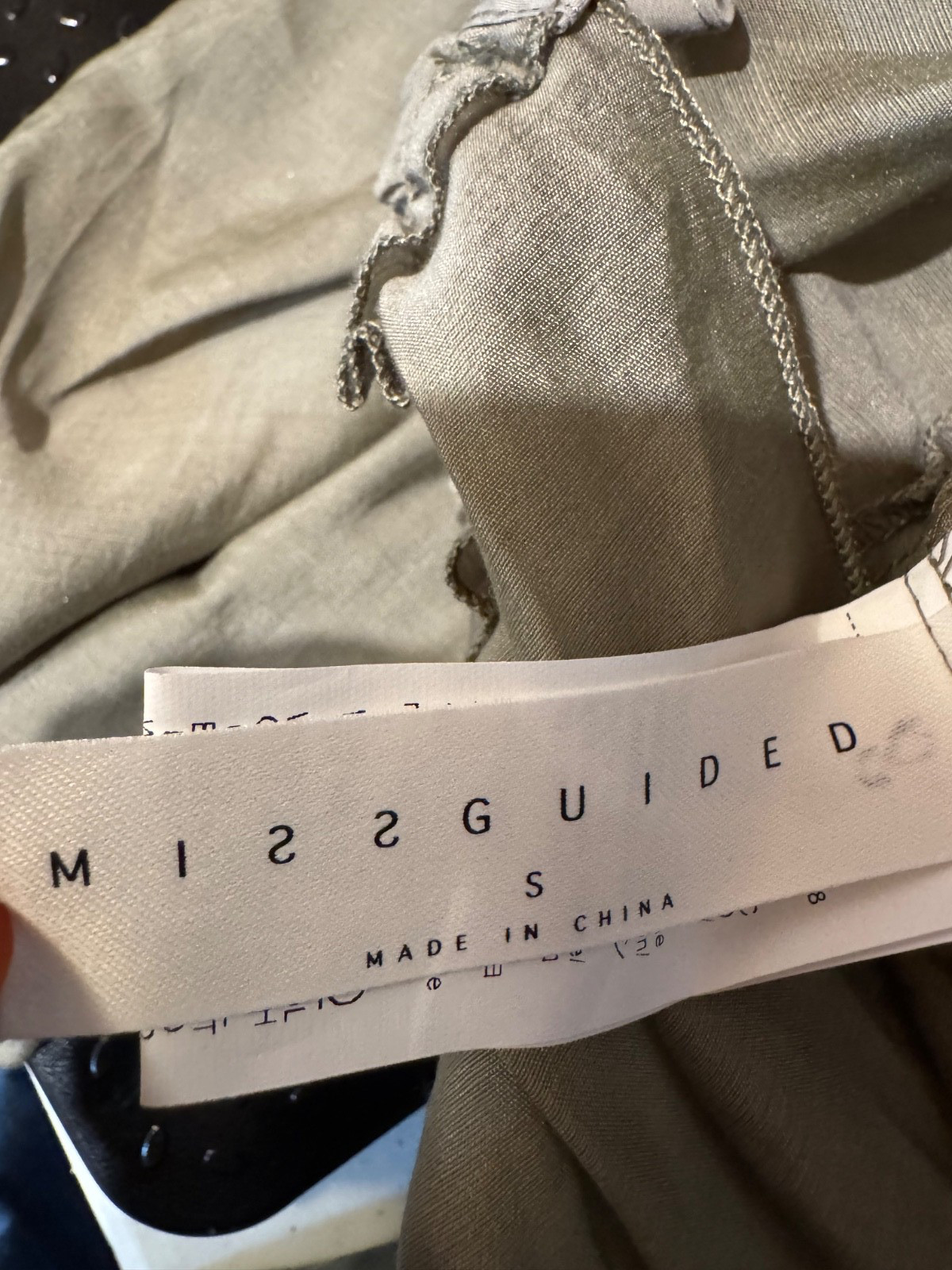 Missguided Women’s Sz Small green sheer ruched Balloon Sleeve Tie Close Blouse
