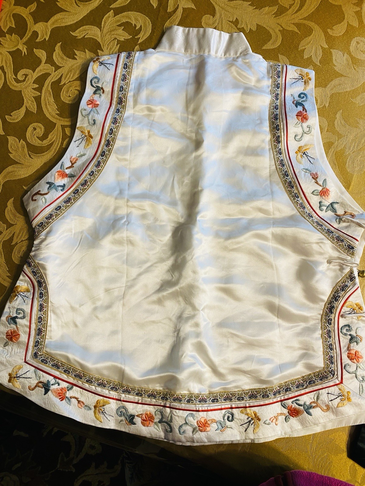 Yue Hwa Satin Embroidered Traditional Chinese Top Women’s Size M