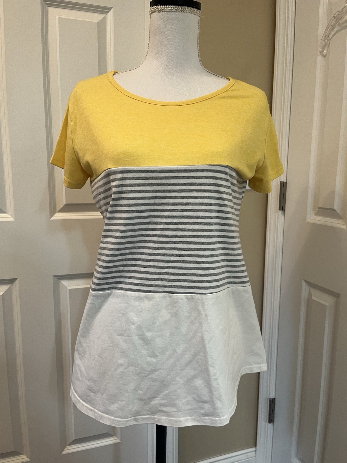 Hount M Yellow Gray White Colorblock Striped Top Short Sleeve T Shirt Relaxed