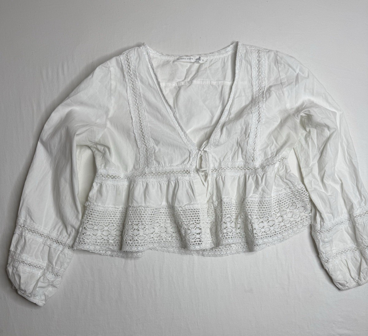 Altar’d State Women’s White Cotton Lace Crochet V-Neck Tie Front Blouse L Hippie