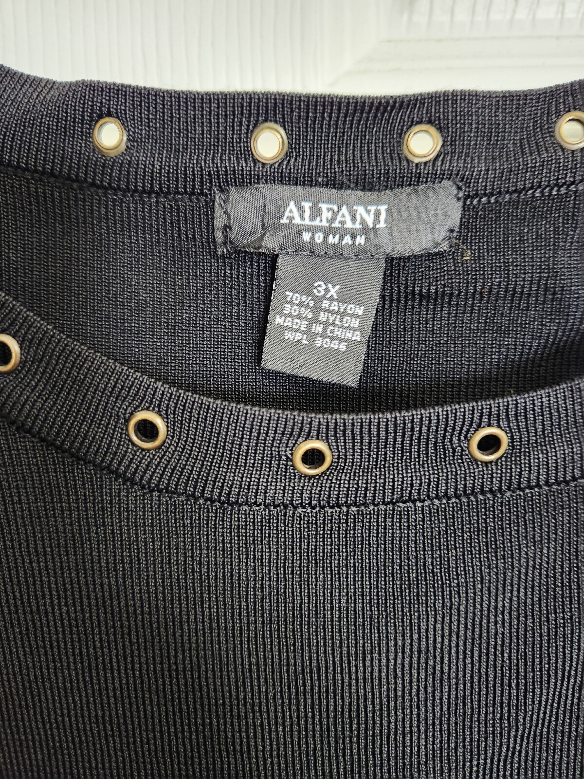 ALFANI Woman Plus 3XL 16 18 Rayon Blend, Classic Black Sleeveless Top EUC!